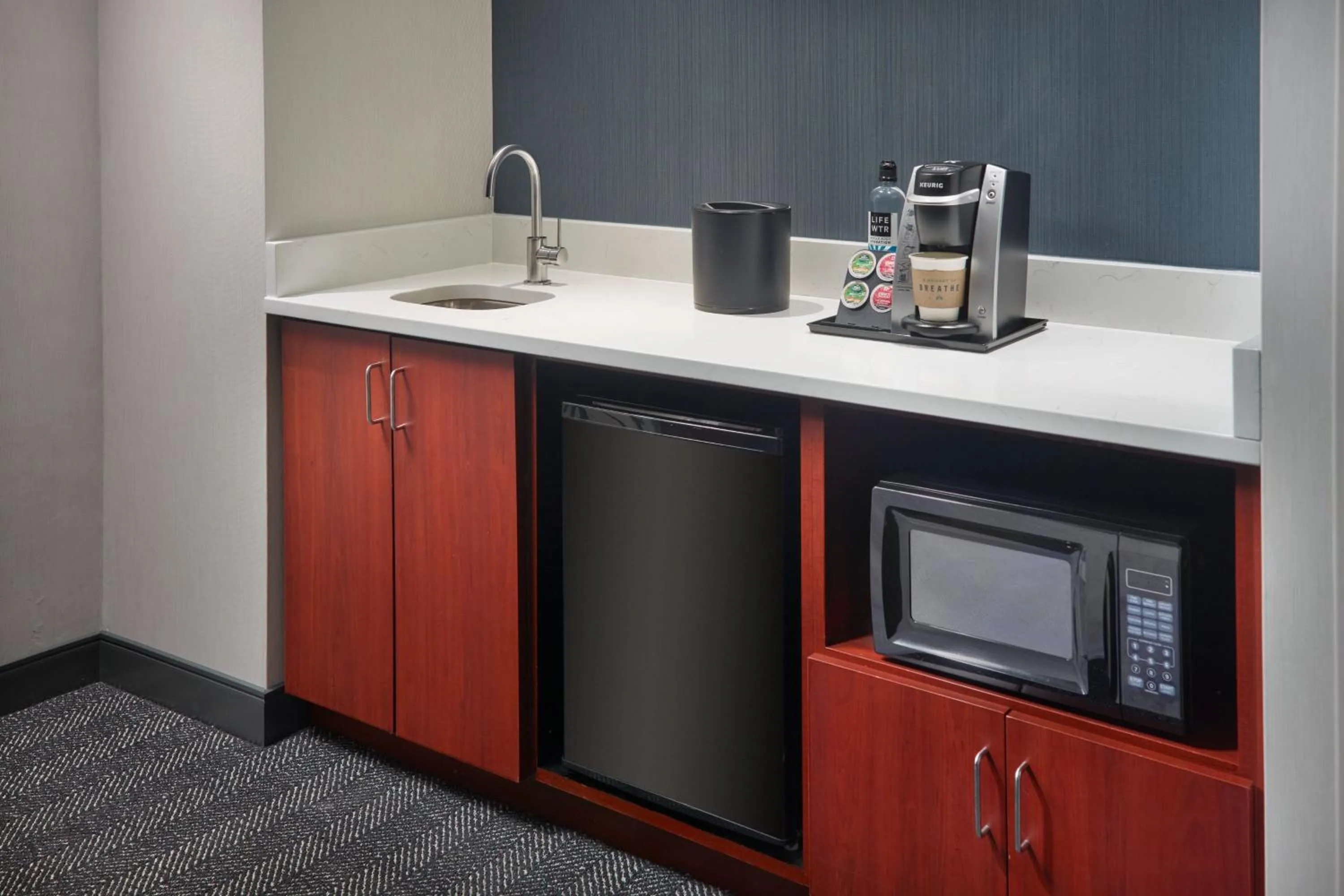 Lounge or bar in Courtyard by Marriott Washington, D.C./Foggy Bottom