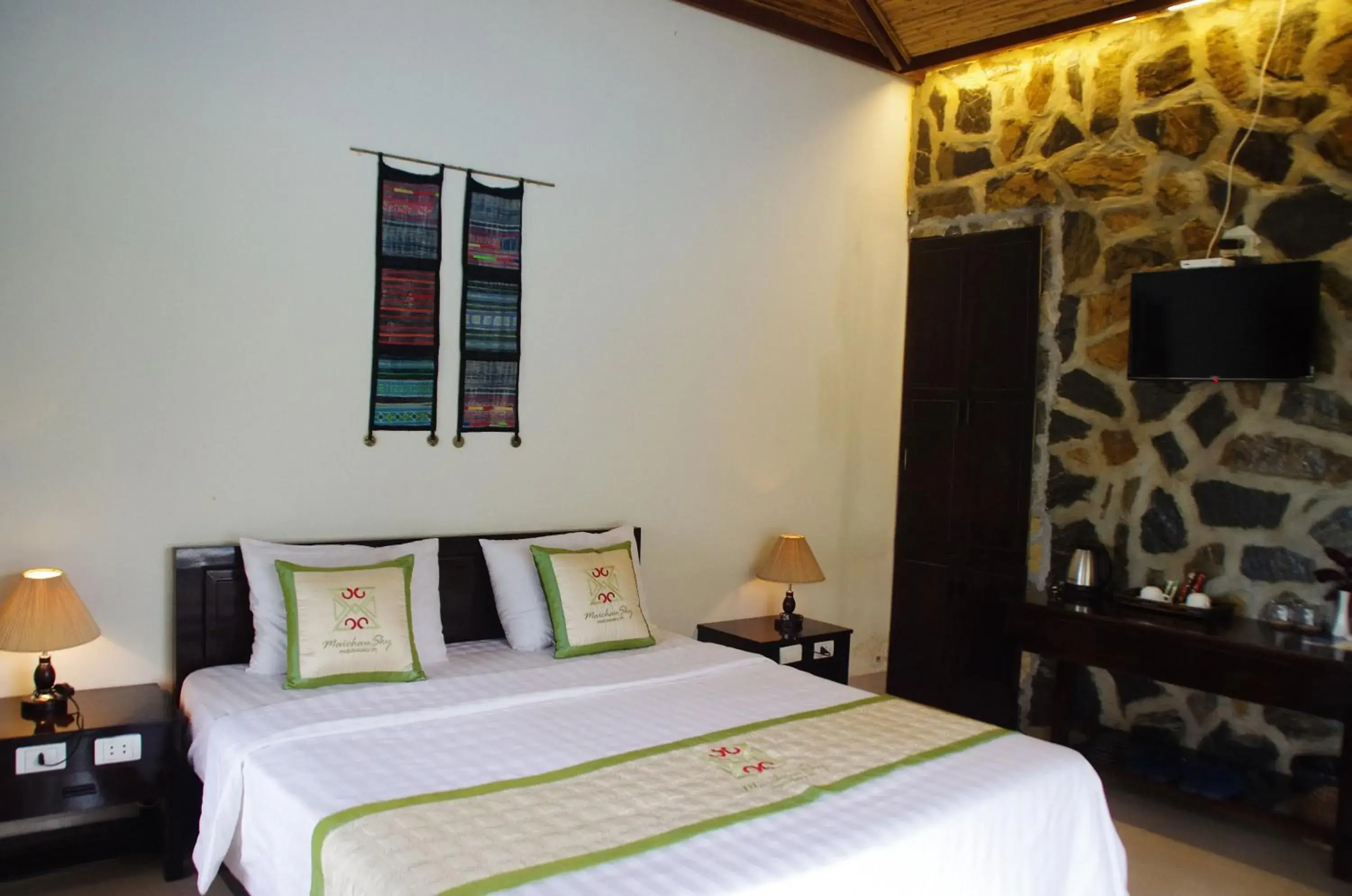 Deluxe Bungalow in Mai Chau Sky Resort Deluxe Bungalow in Mai Chau Sky Resort