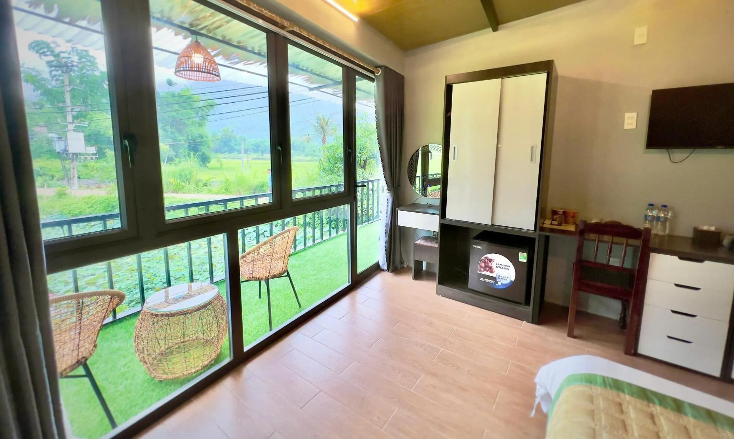 Balcony/Terrace, Bed in Mai Chau Sky Resort