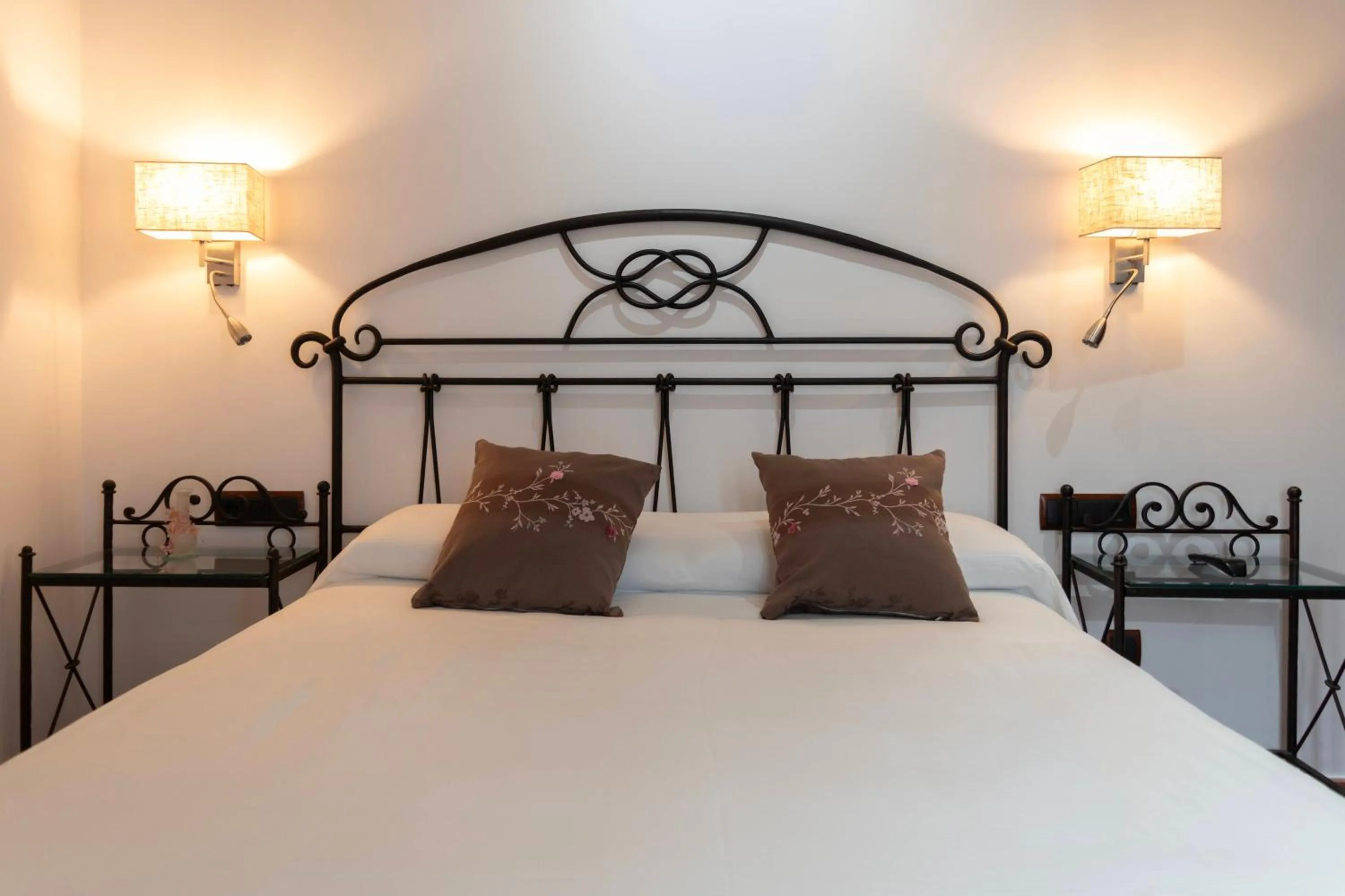 Bedroom, Bed in Hotel Apartamento Marouco