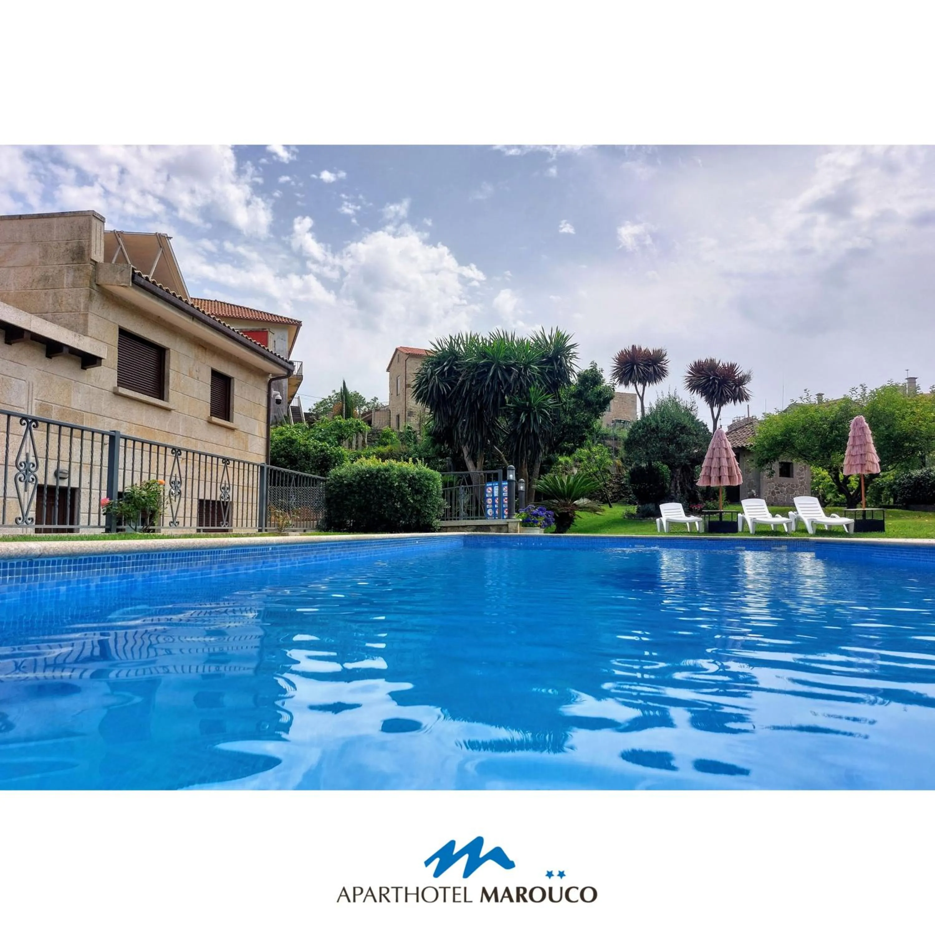 Swimming pool in Hotel Apartamento Marouco