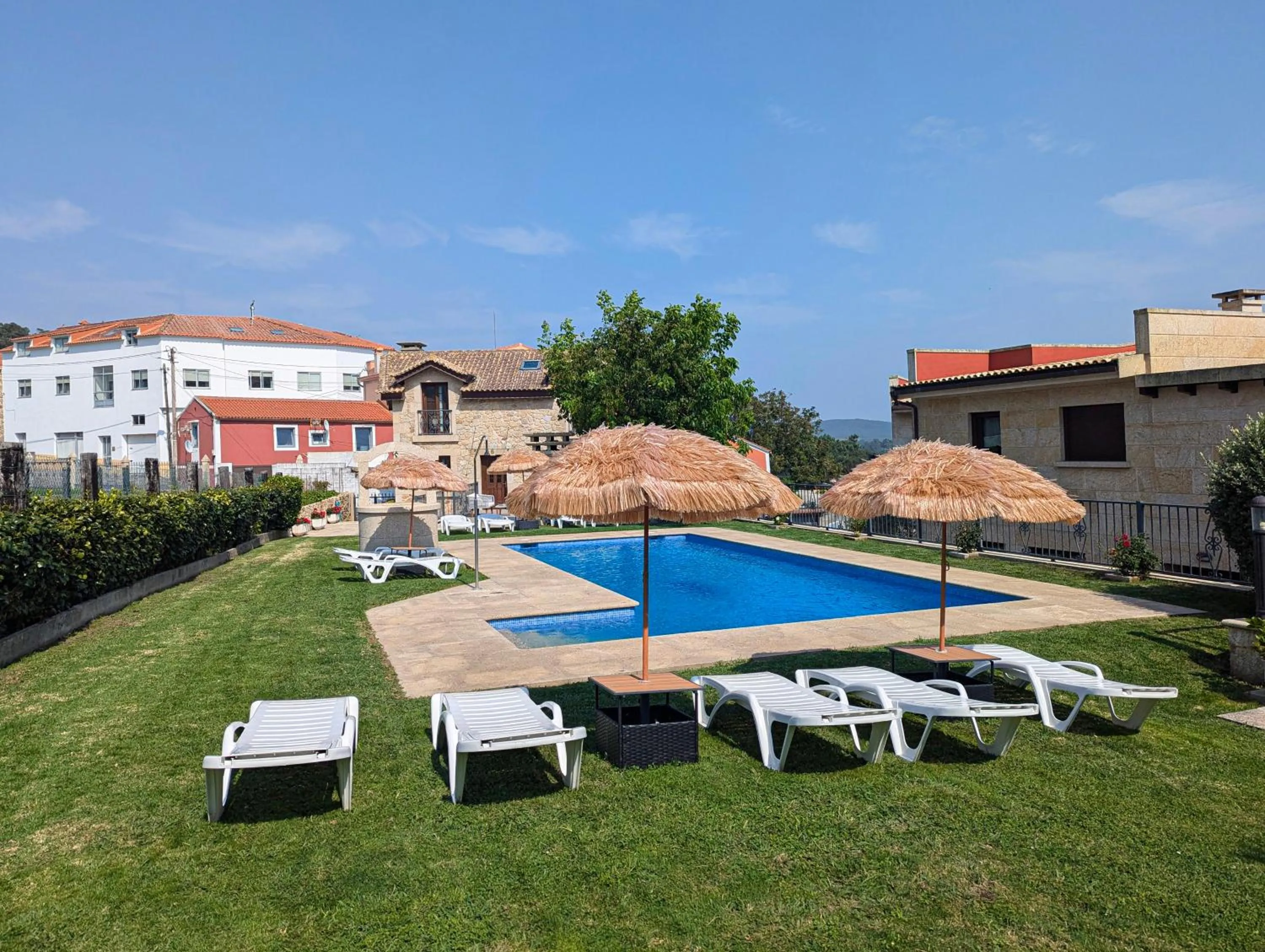 Property building in Hotel Apartamento Marouco