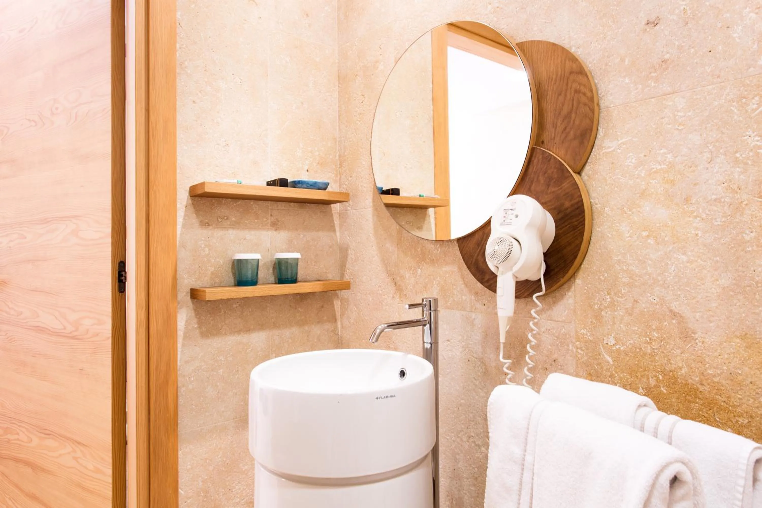 Bathroom in Laqua by the Sea