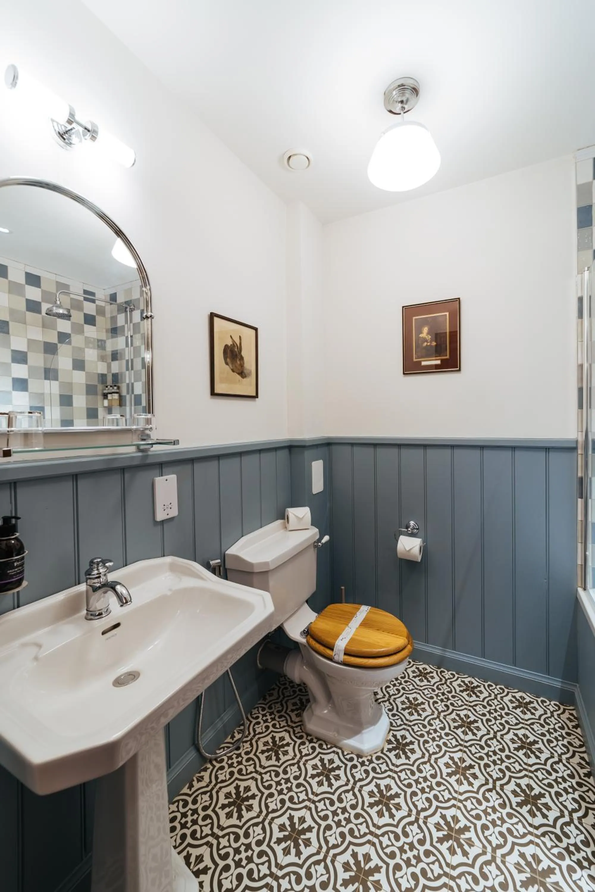 Bathroom in Rokeby Manor