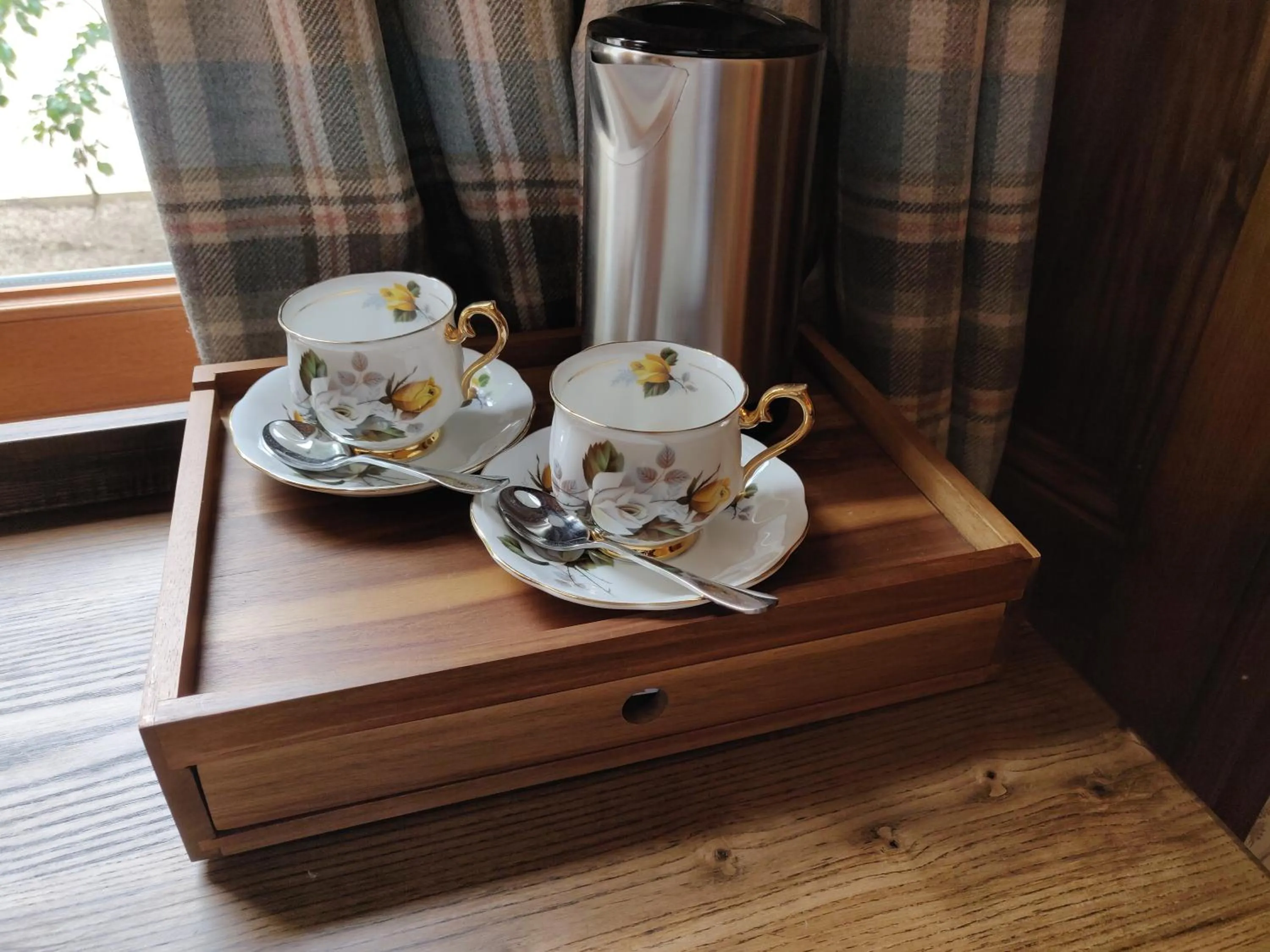 Coffee/tea facilities in Rokeby Manor