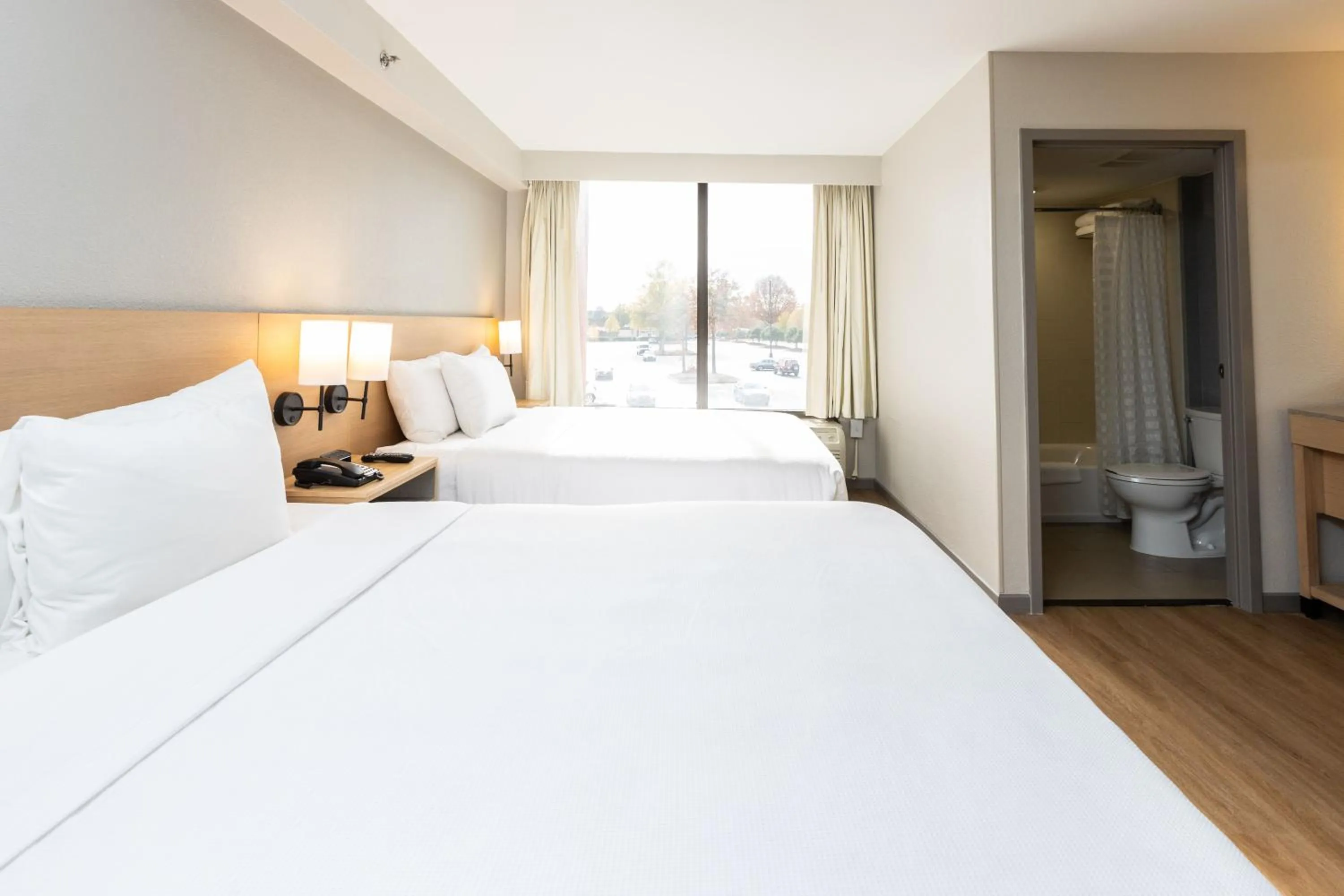 Bed in Hyatt Place Roanoke Airport / Valley View Mall