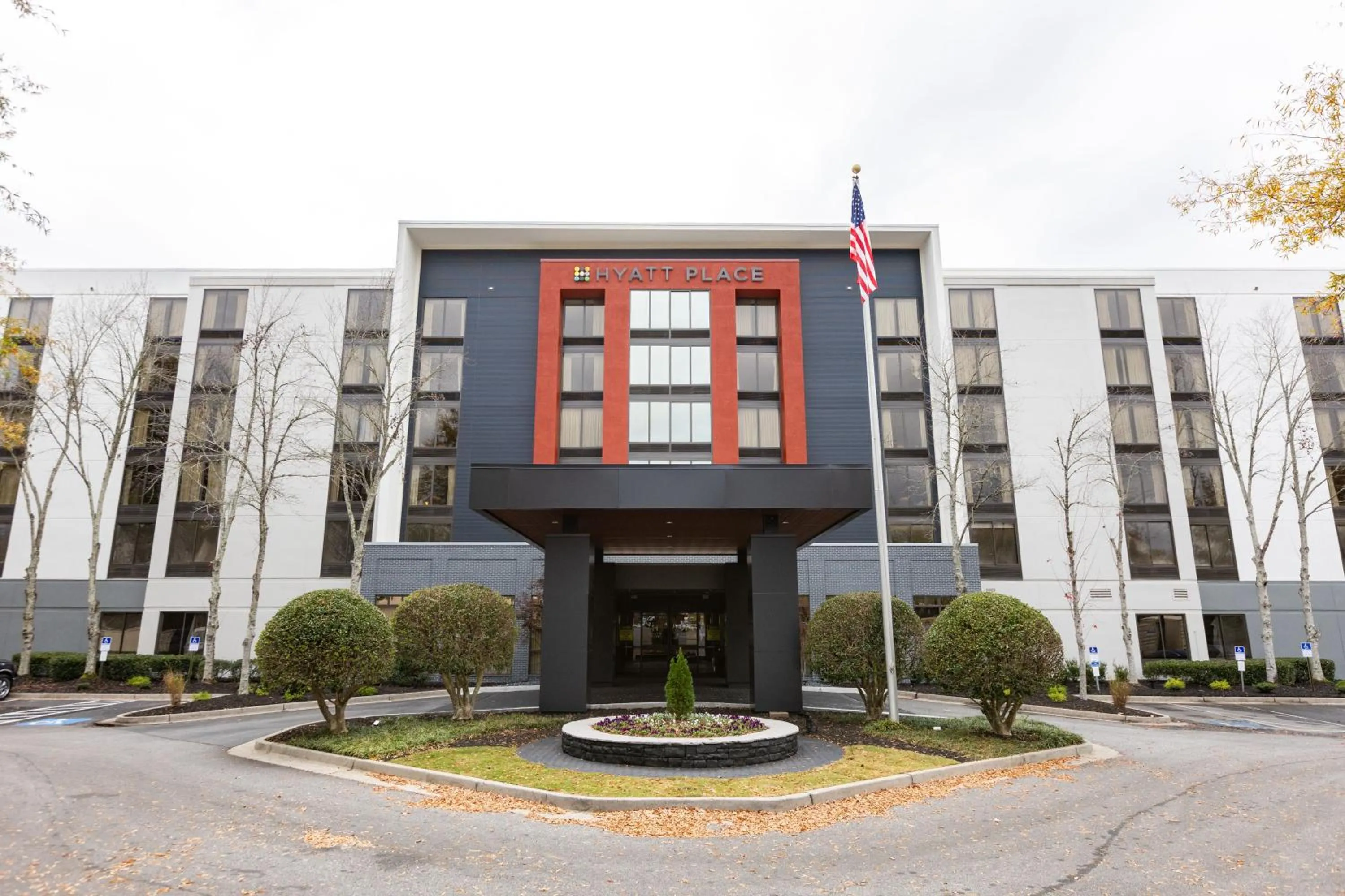 Property building in Hyatt Place Roanoke Airport / Valley View Mall