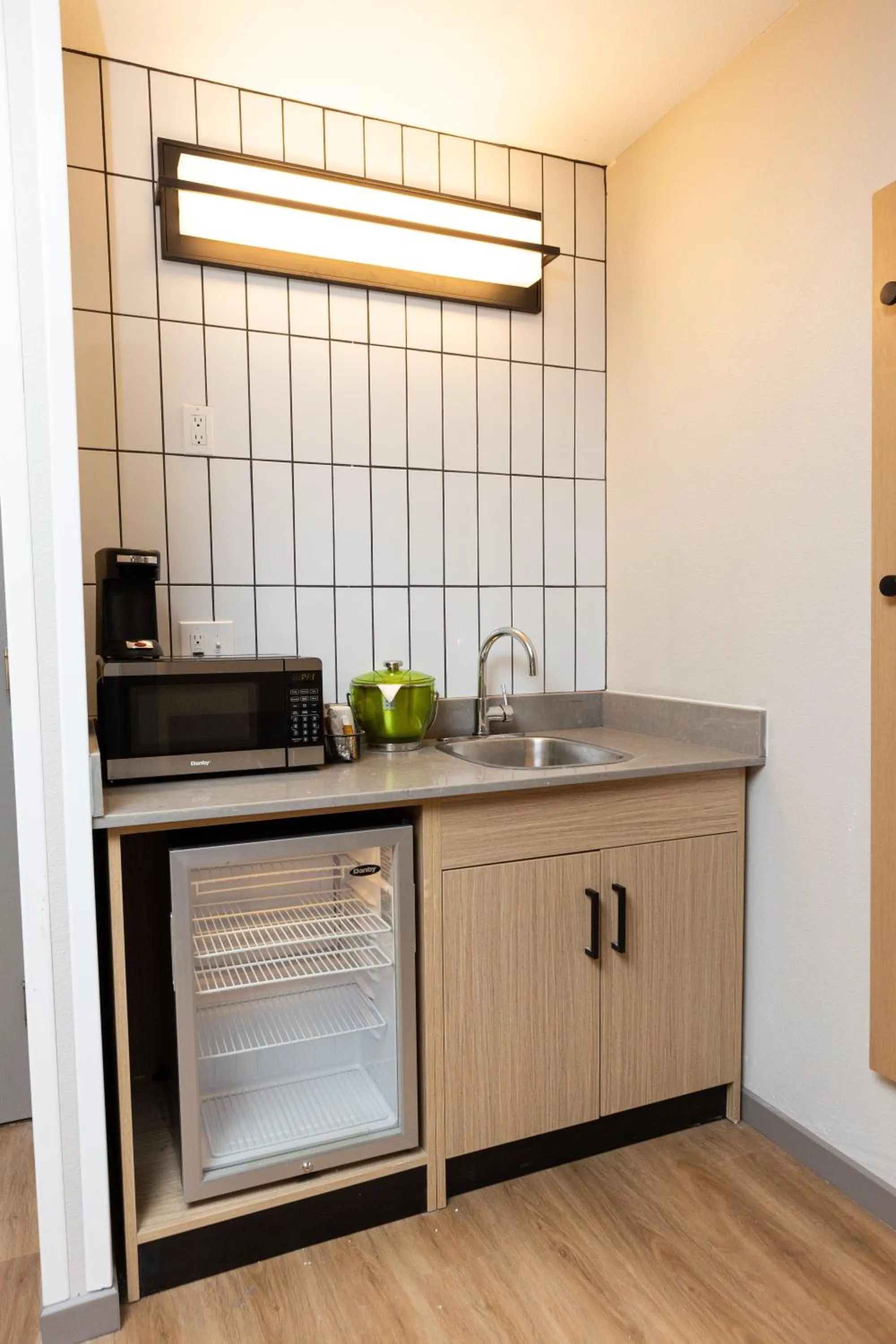 Hyatt Place Roanoke Airport / Valley View Mall