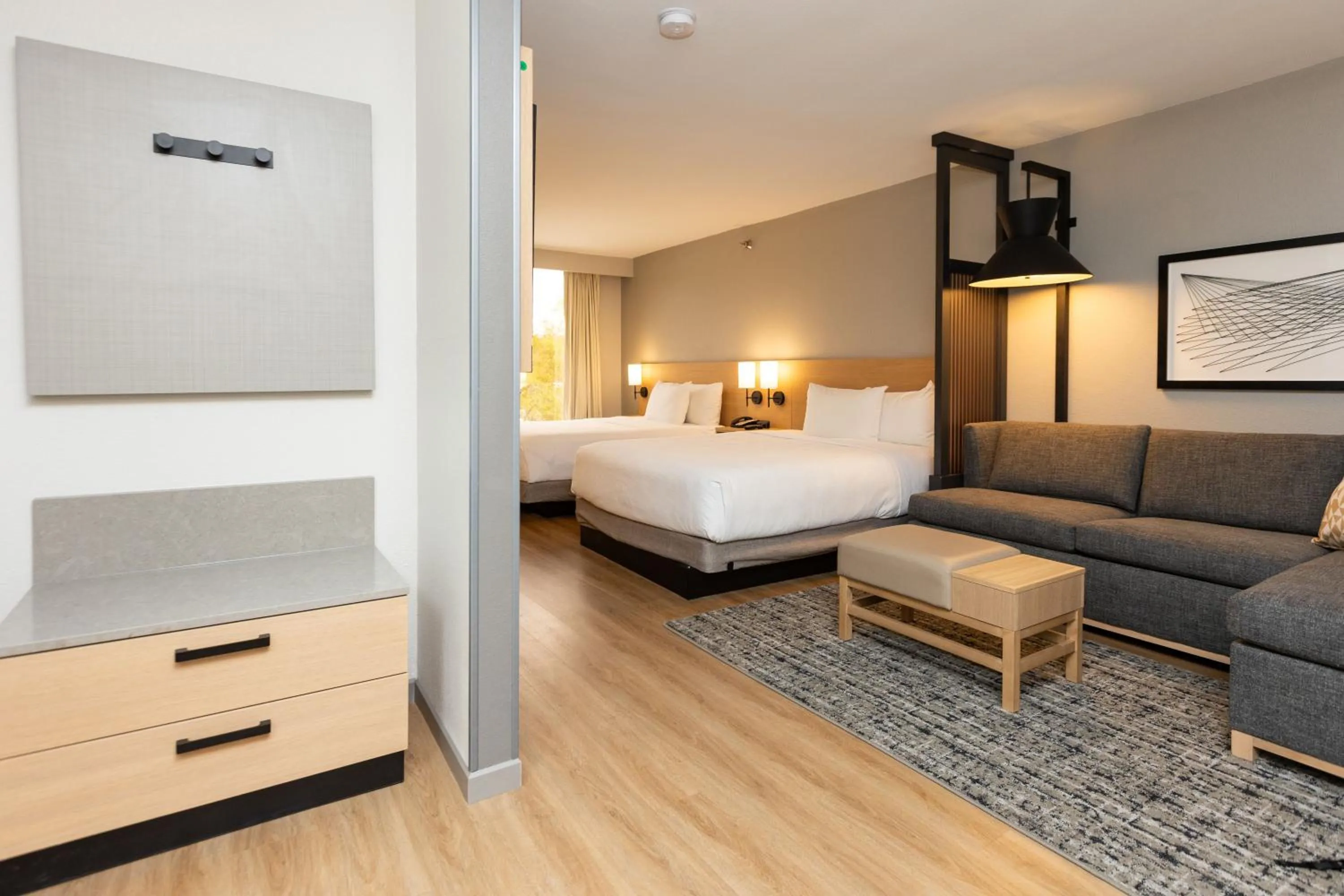 Bed in Hyatt Place Roanoke Airport / Valley View Mall