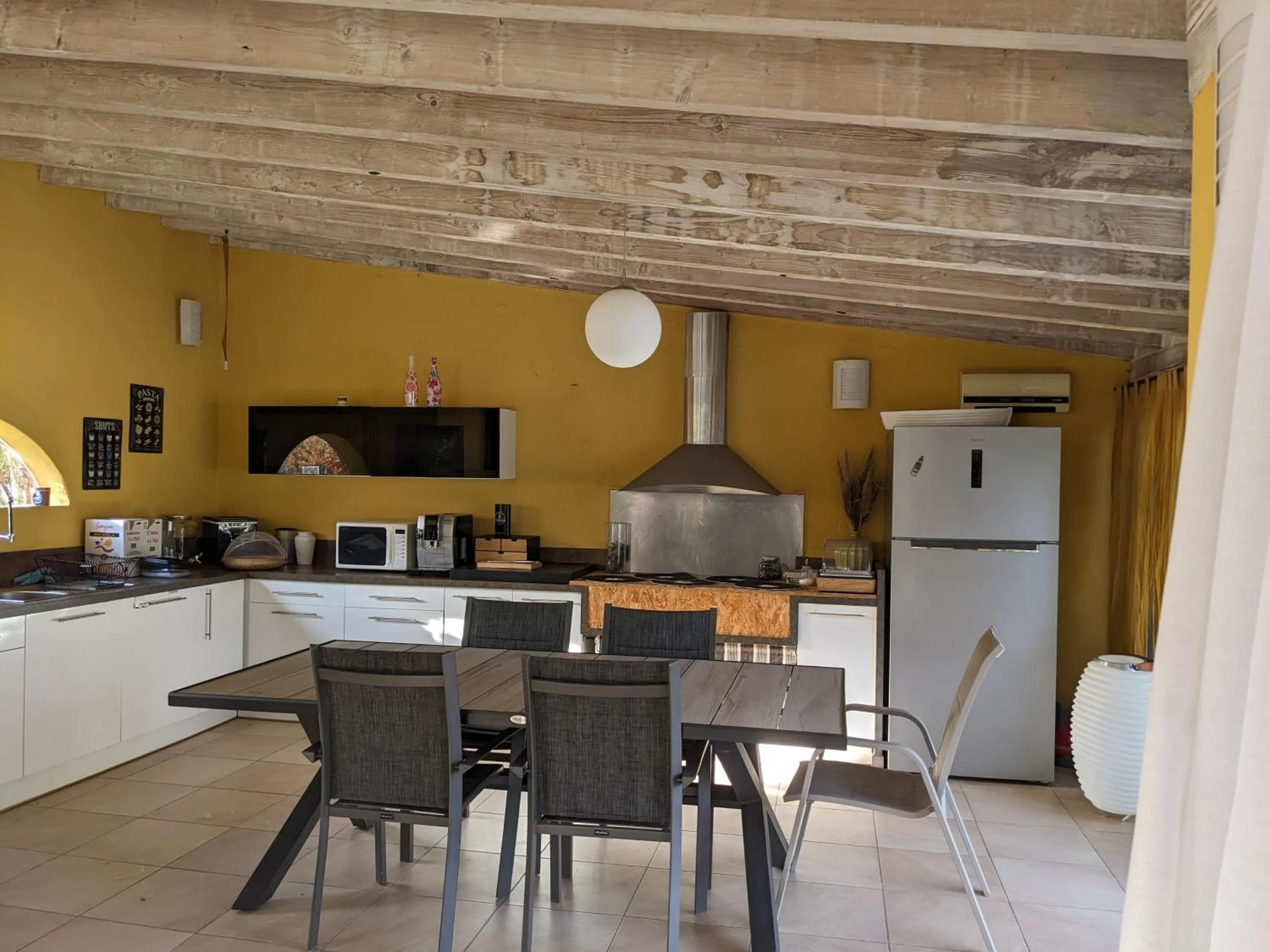 Kitchen or kitchenette in Le Mas Del Cavalier