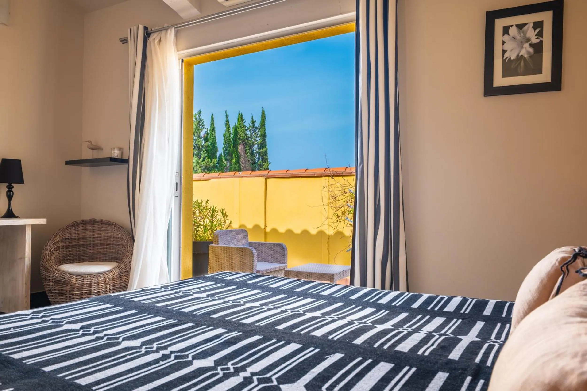 Photo of the whole room, Bed in Le Mas Del Cavalier