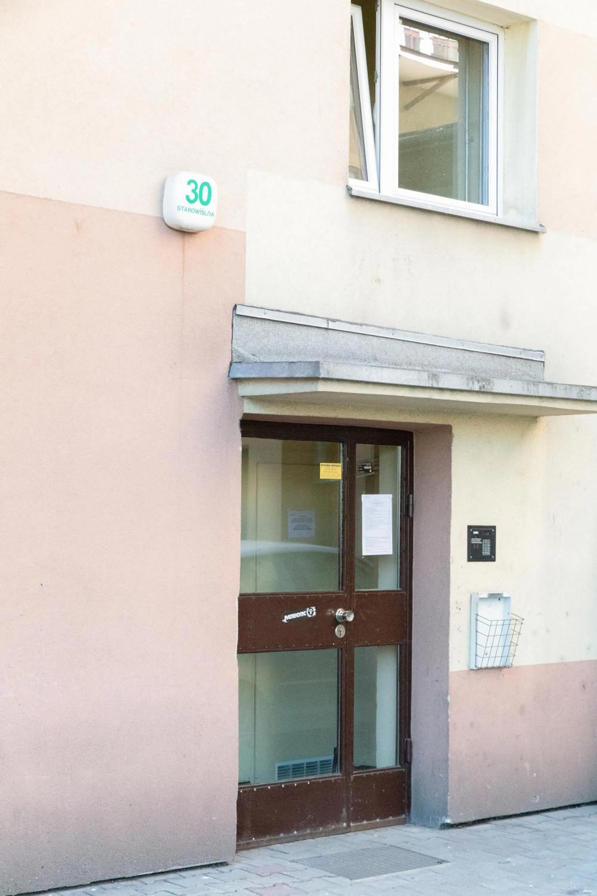 Facade/entrance in Traditional Apartment Starowiślna street