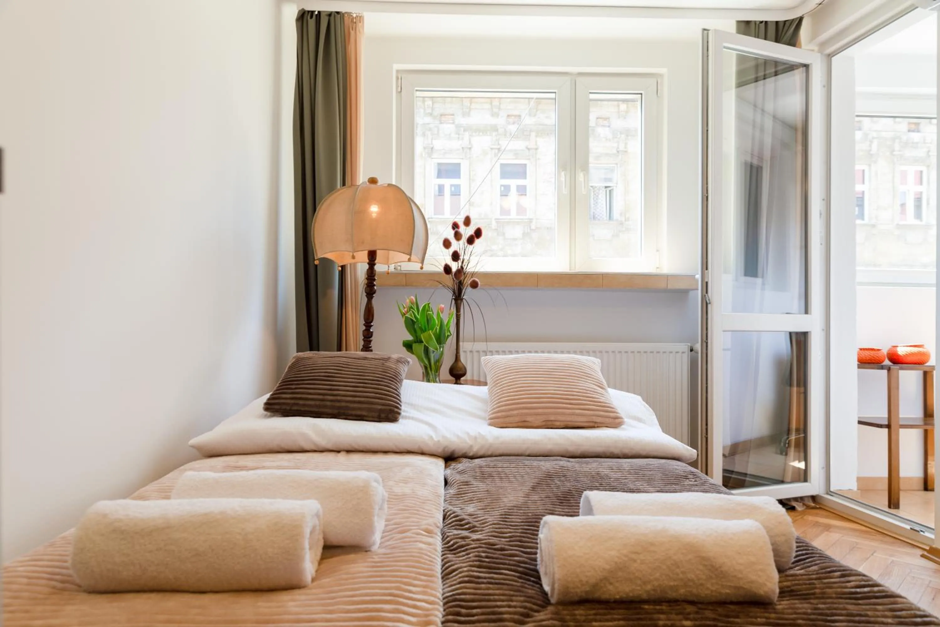 Bed in Traditional Apartment Starowiślna street