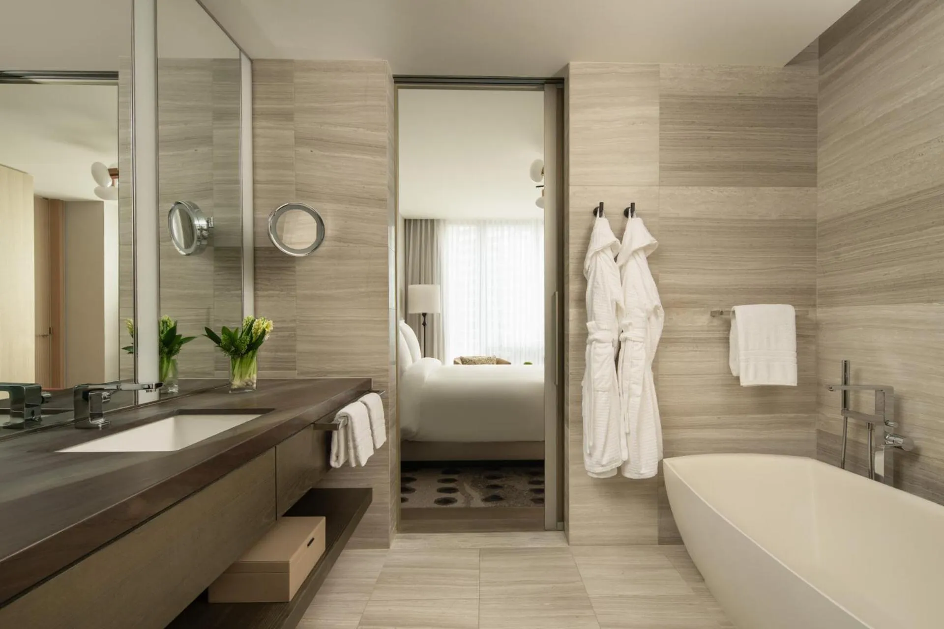Bathroom, Bed in Four Seasons Hotel Toronto