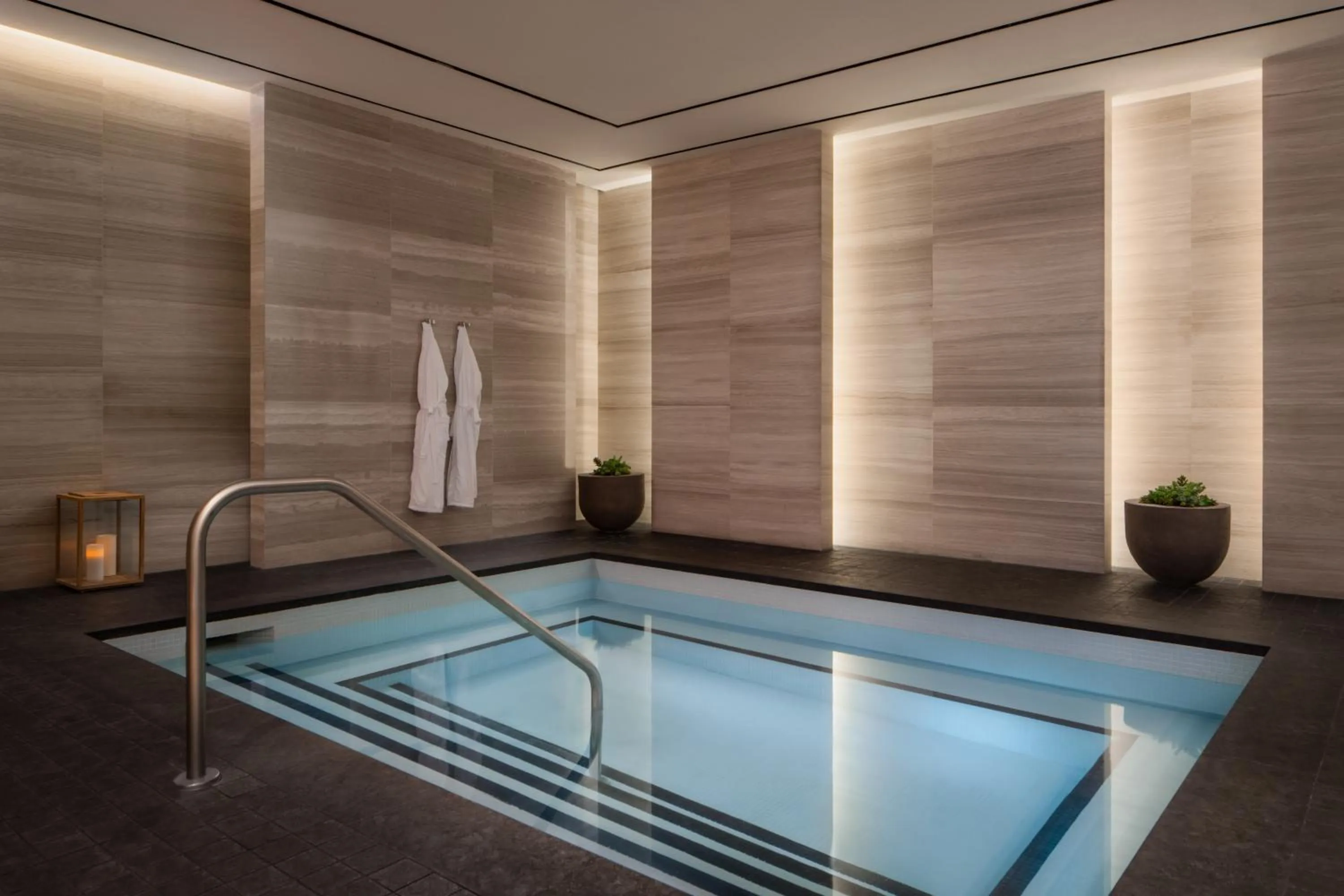 Hot Tub in Four Seasons Hotel Toronto