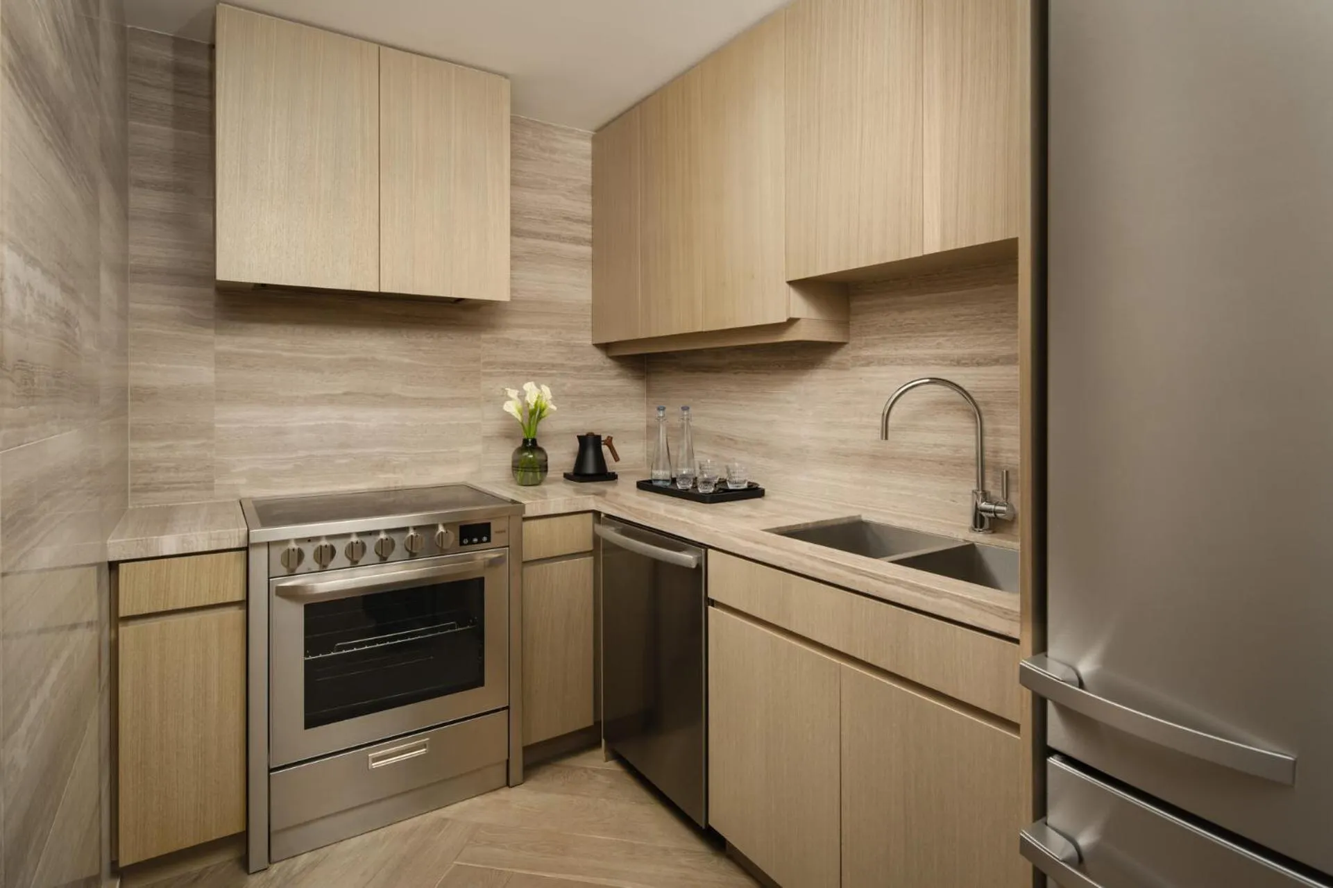 Kitchen or kitchenette in Four Seasons Hotel Toronto