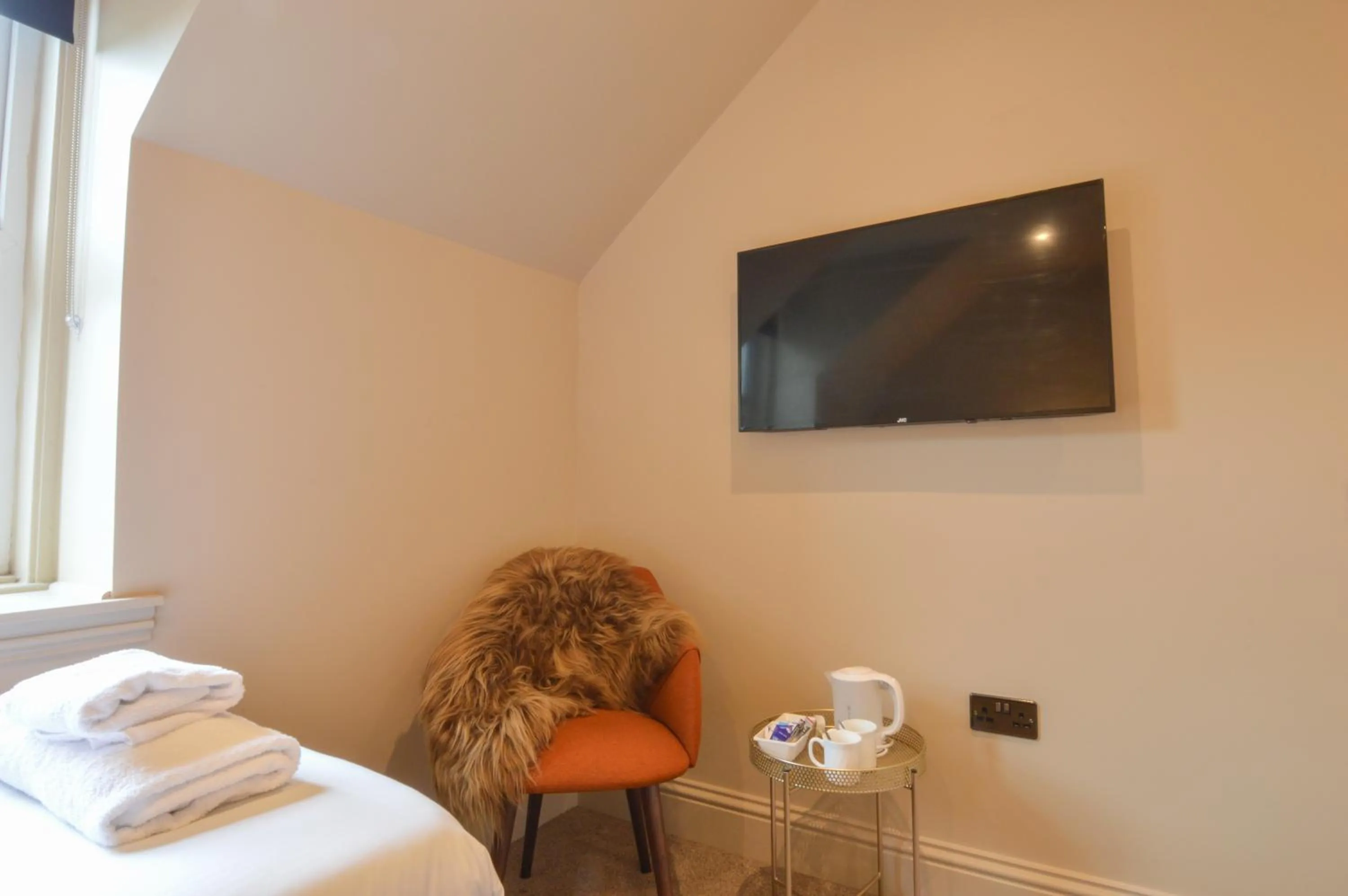 TV and multimedia, Bed in Raniven