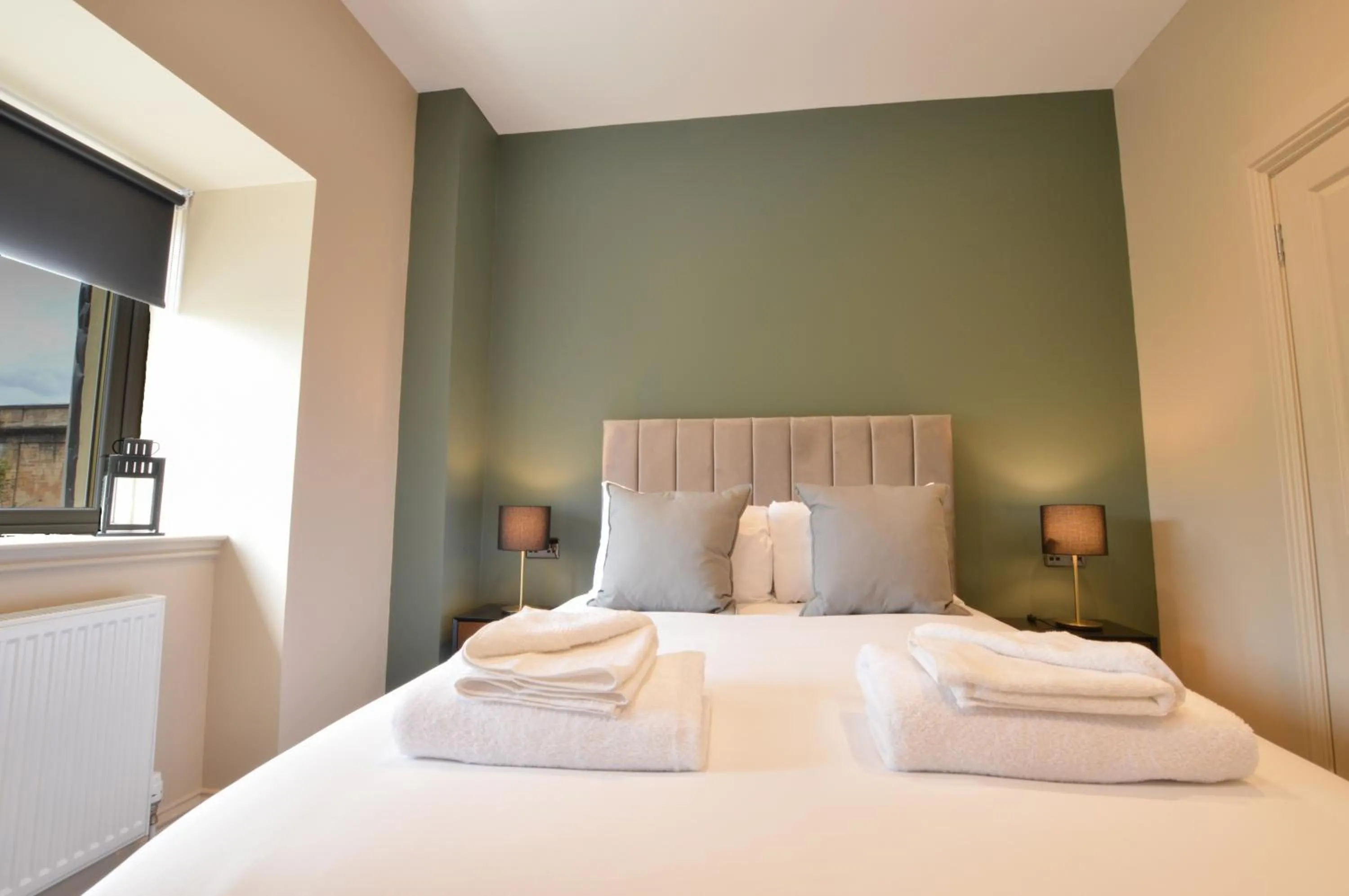 Photo of the whole room, Bed in Raniven