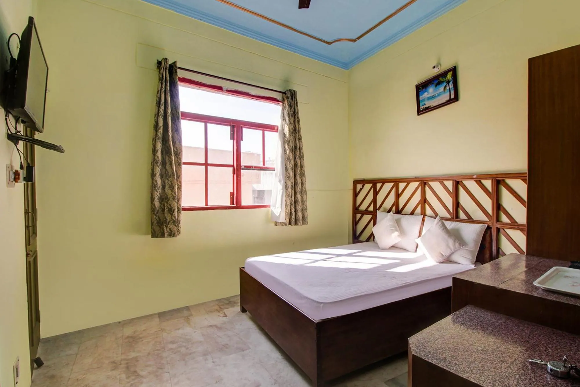 Bed in Hotel Pinjore Holiday Home