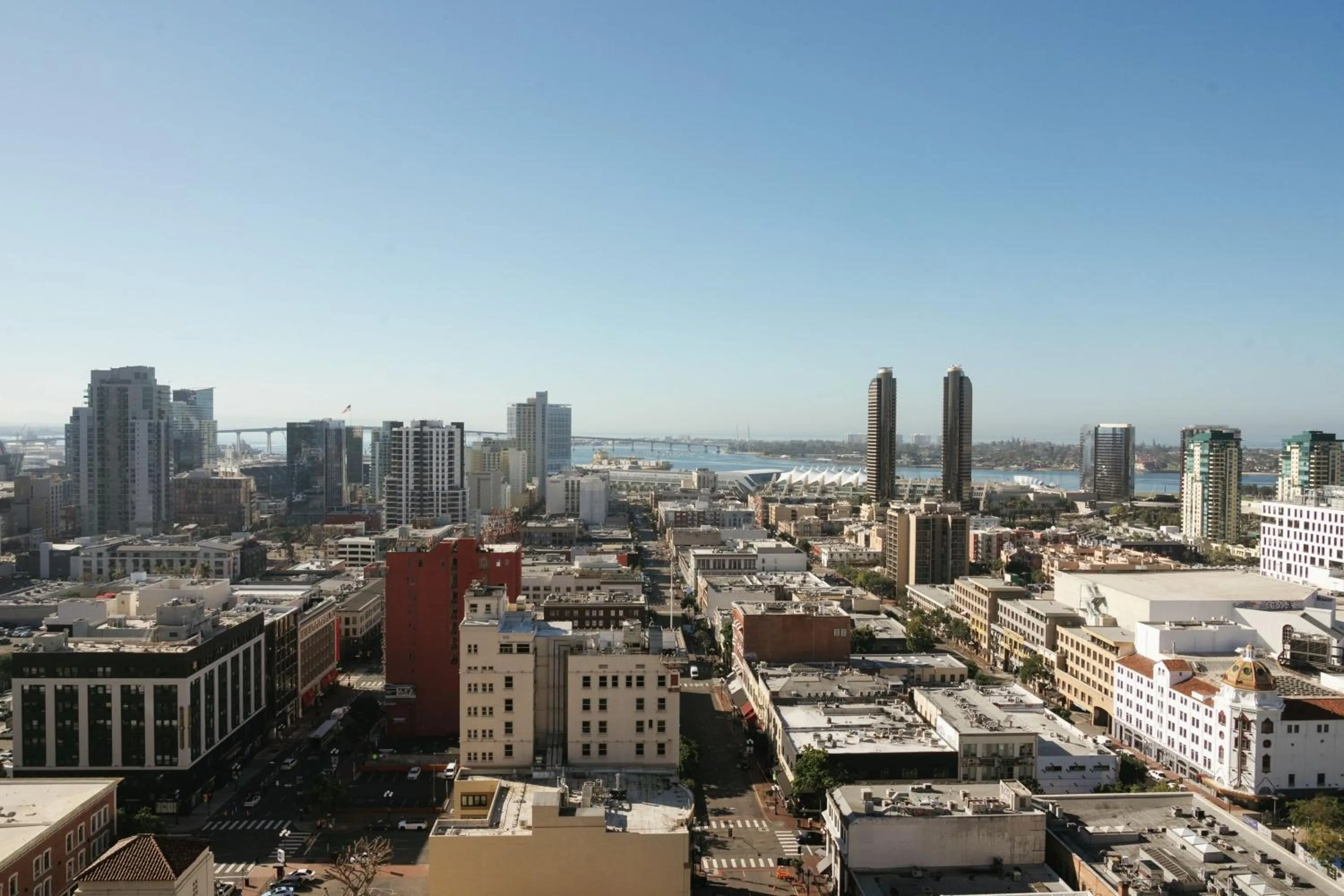 Photo of the whole room in Alma San Diego Downtown, a Tribute Portfolio Hotel
