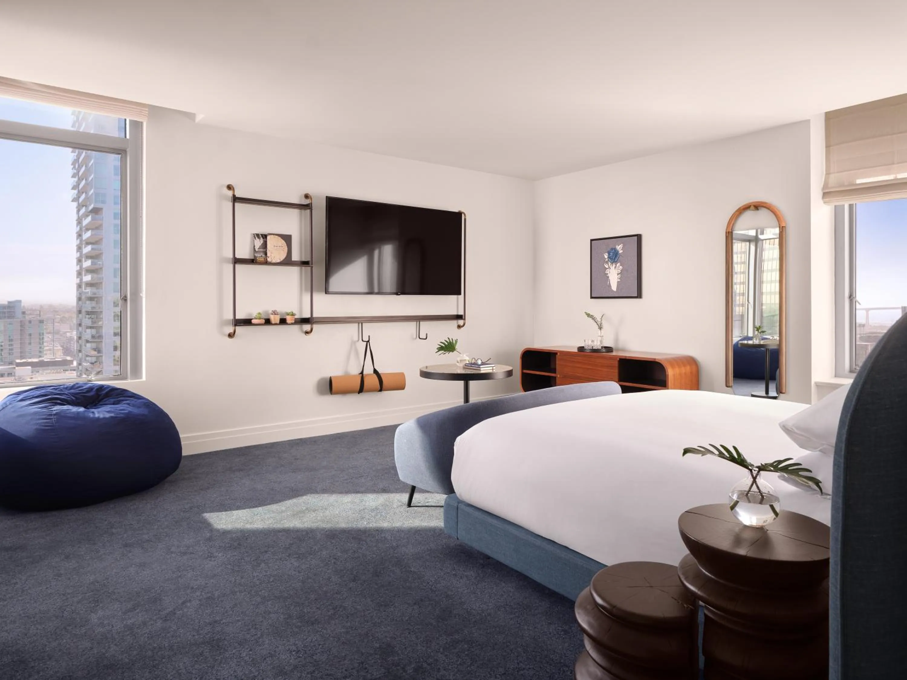 Bed in Alma San Diego Downtown, a Tribute Portfolio Hotel