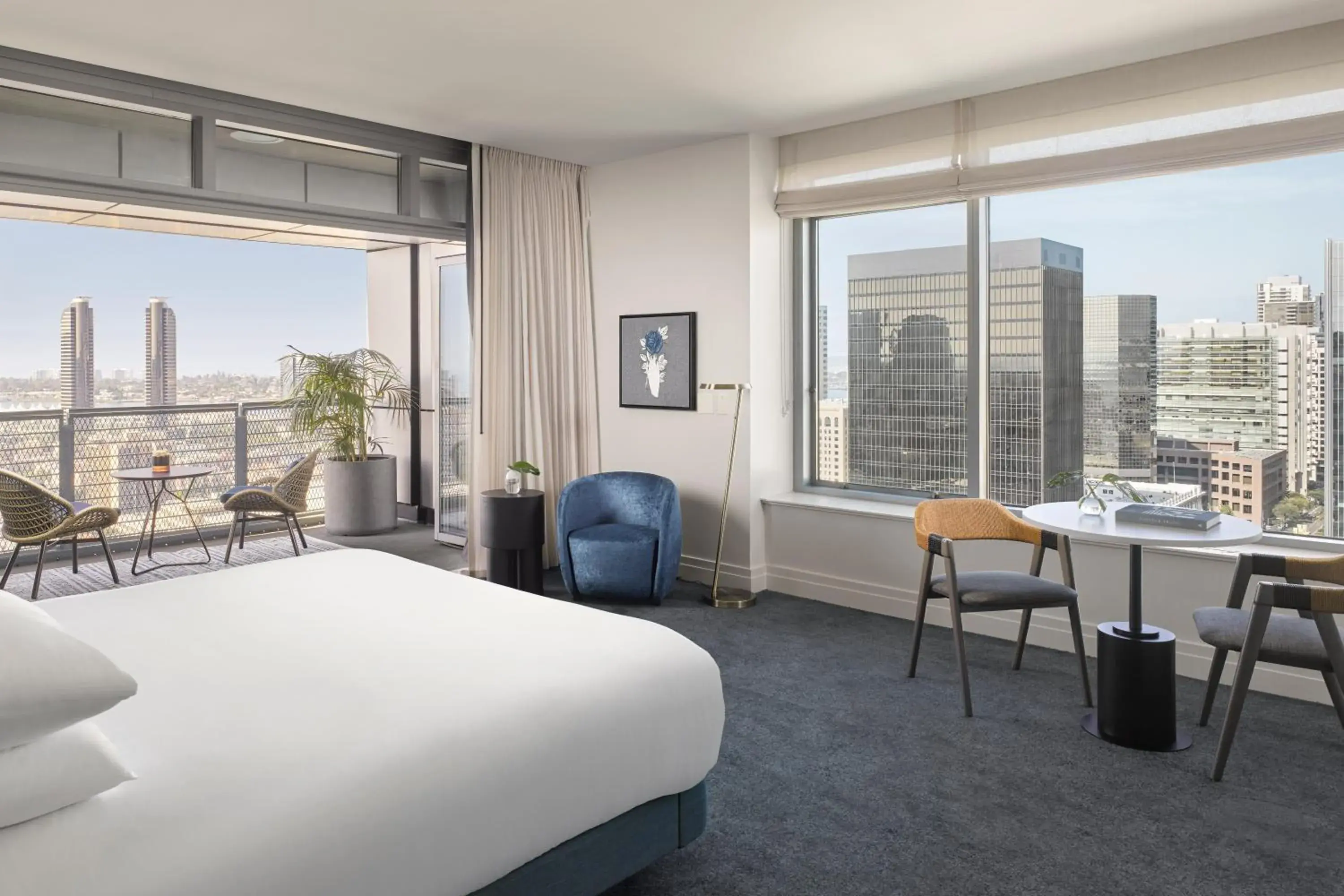 City view, Bed in Alma San Diego Downtown, a Tribute Portfolio Hotel City view, Bed in Alma San Diego Downtown, a Tribute Portfolio Hotel