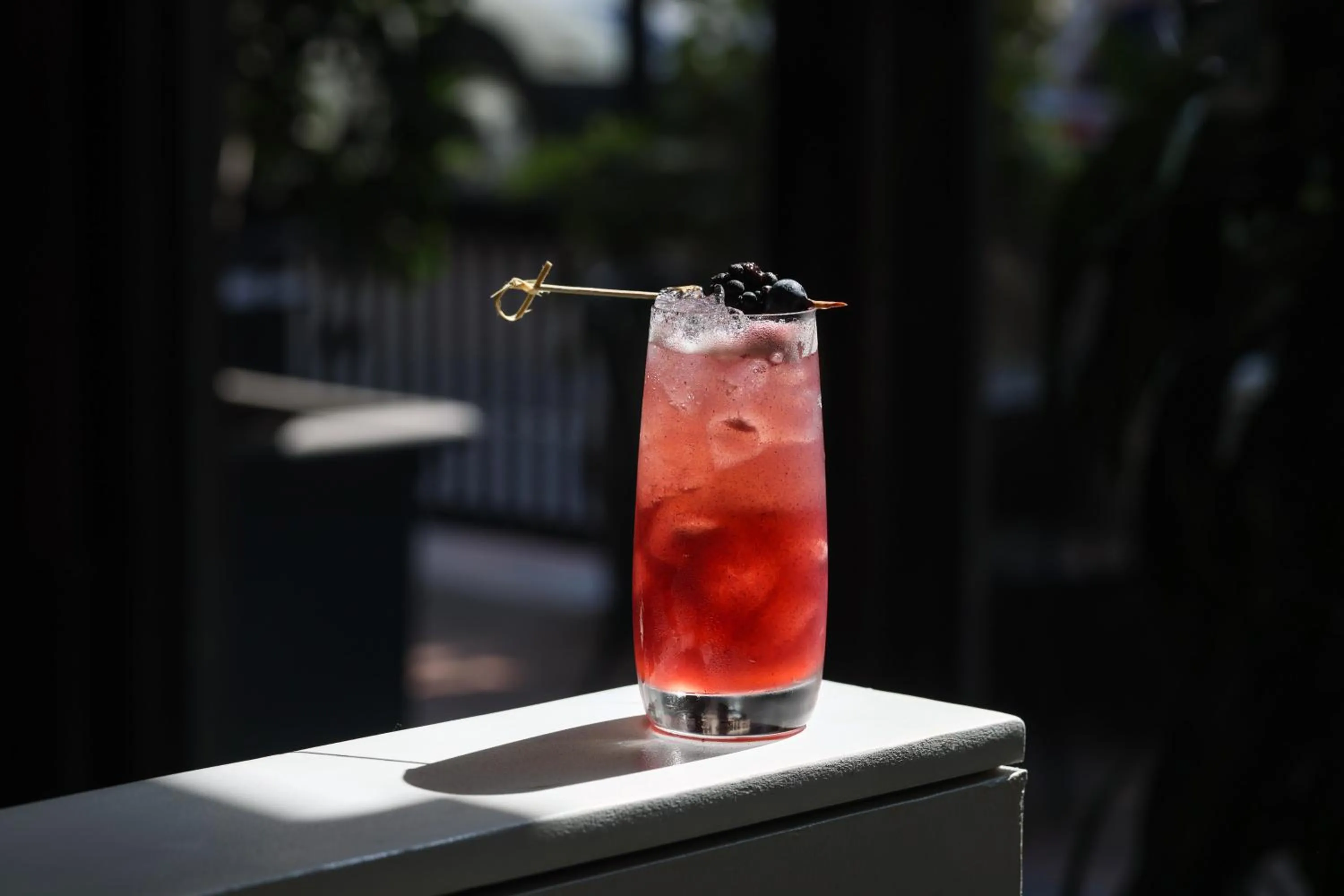 Lounge or bar in Alma San Diego Downtown, a Tribute Portfolio Hotel