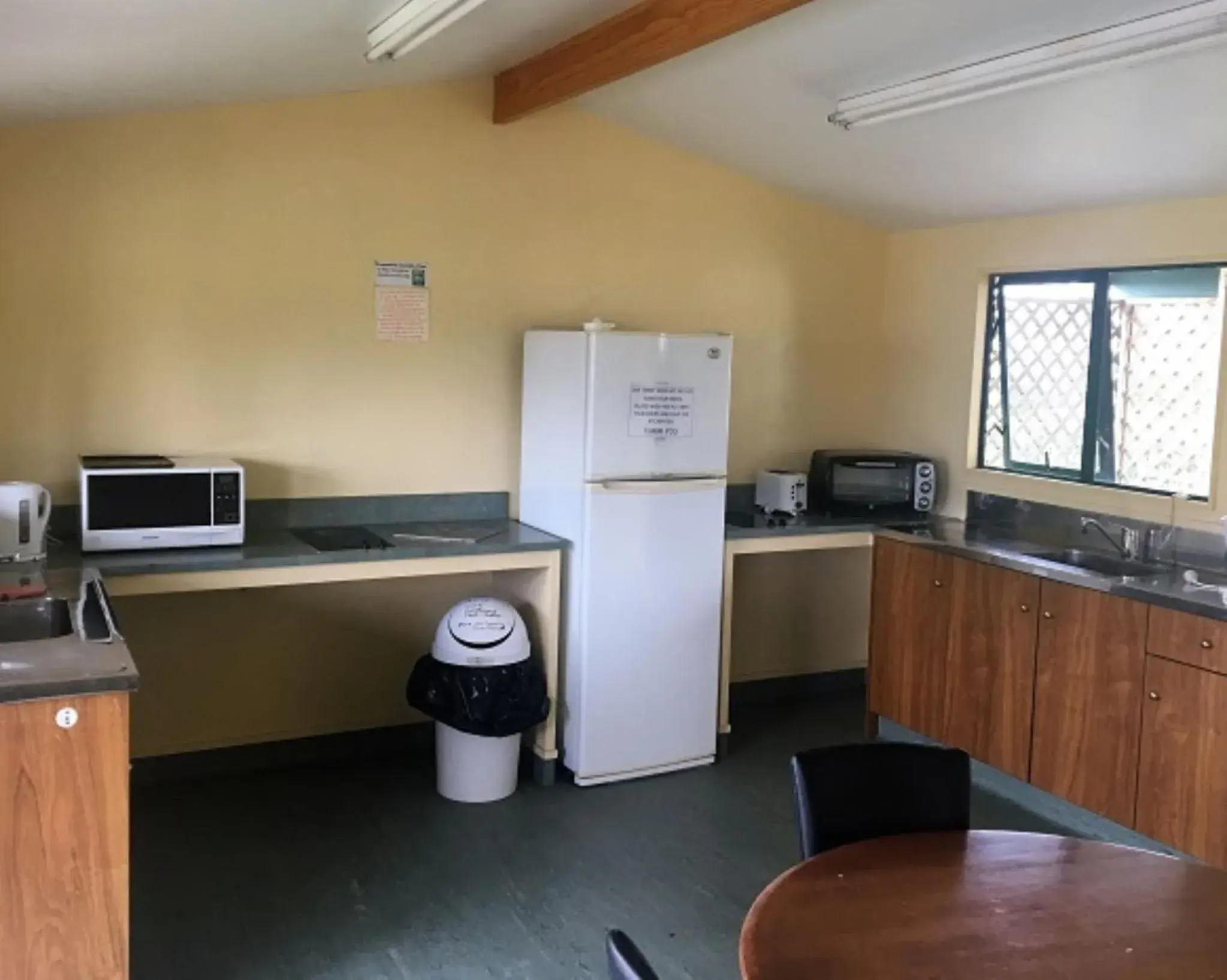 Queen Cabin with Shared Bathroom in Otorohanga Kiwi Holiday Park Queen Cabin with Shared Bathroom in Otorohanga Kiwi Holiday Park