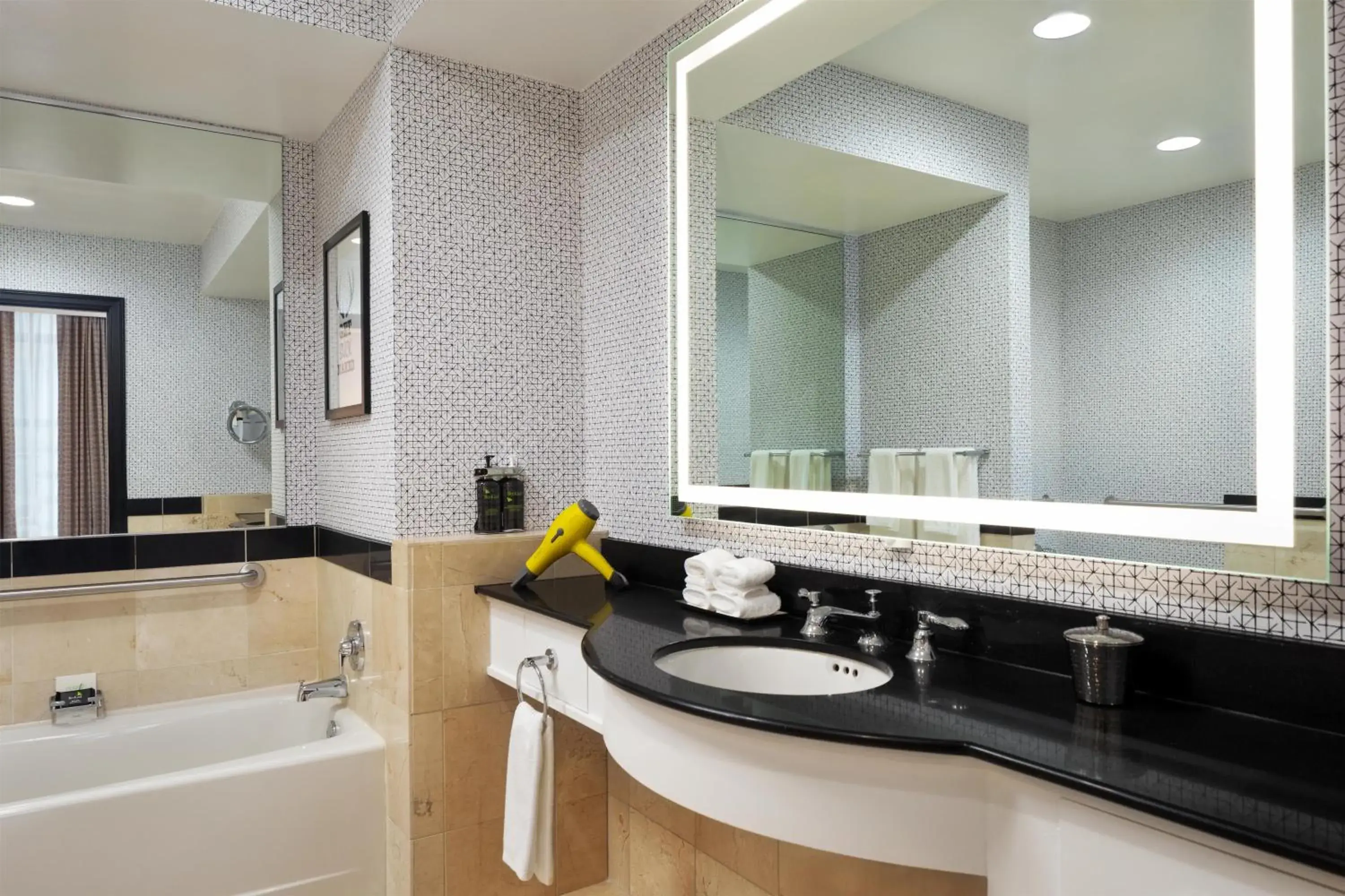 Photo of the whole room in Hyatt Centric Downtown Minneapolis Photo of the whole room in Hyatt Centric Downtown Minneapolis