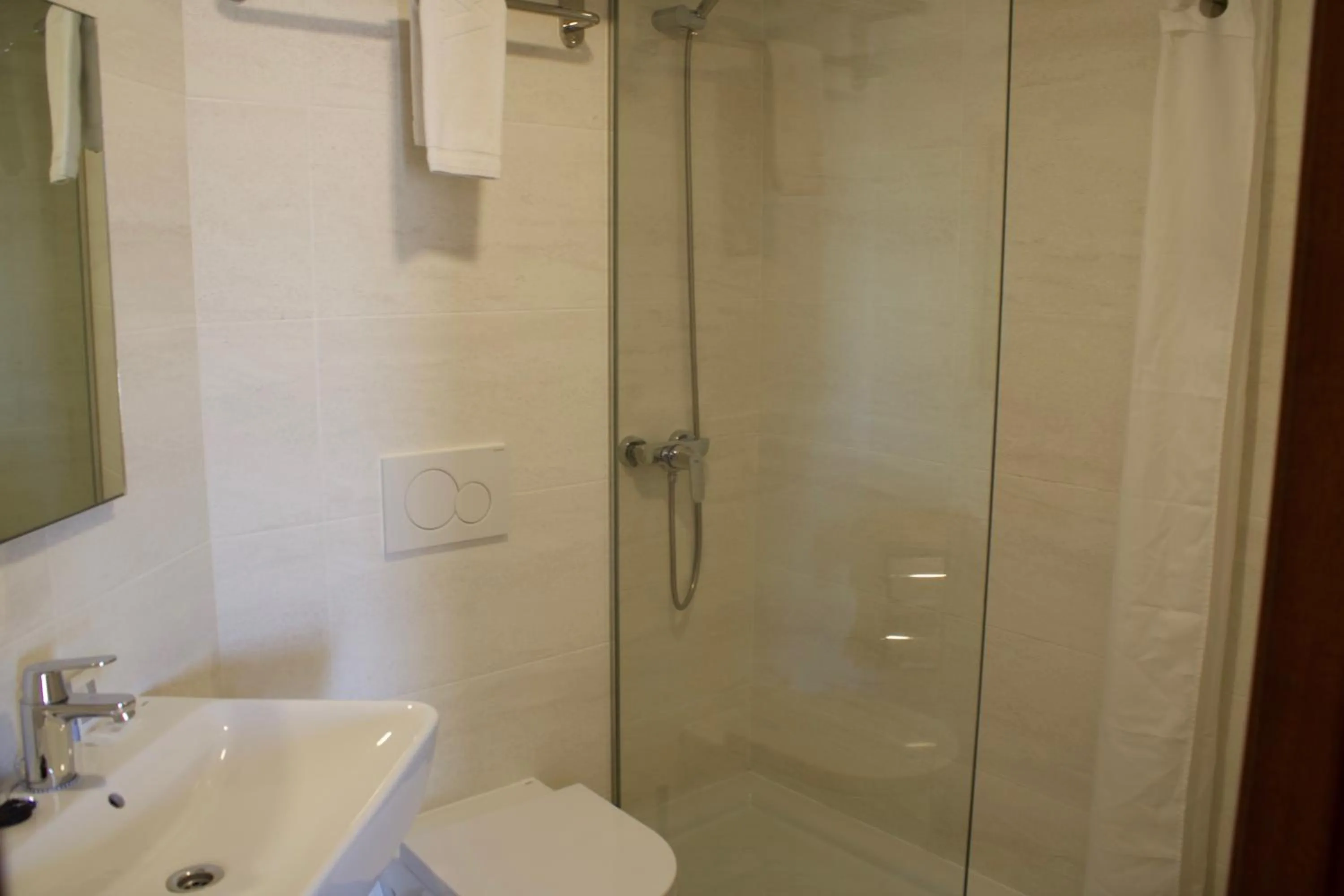 Shower in Hotel Vista Odin