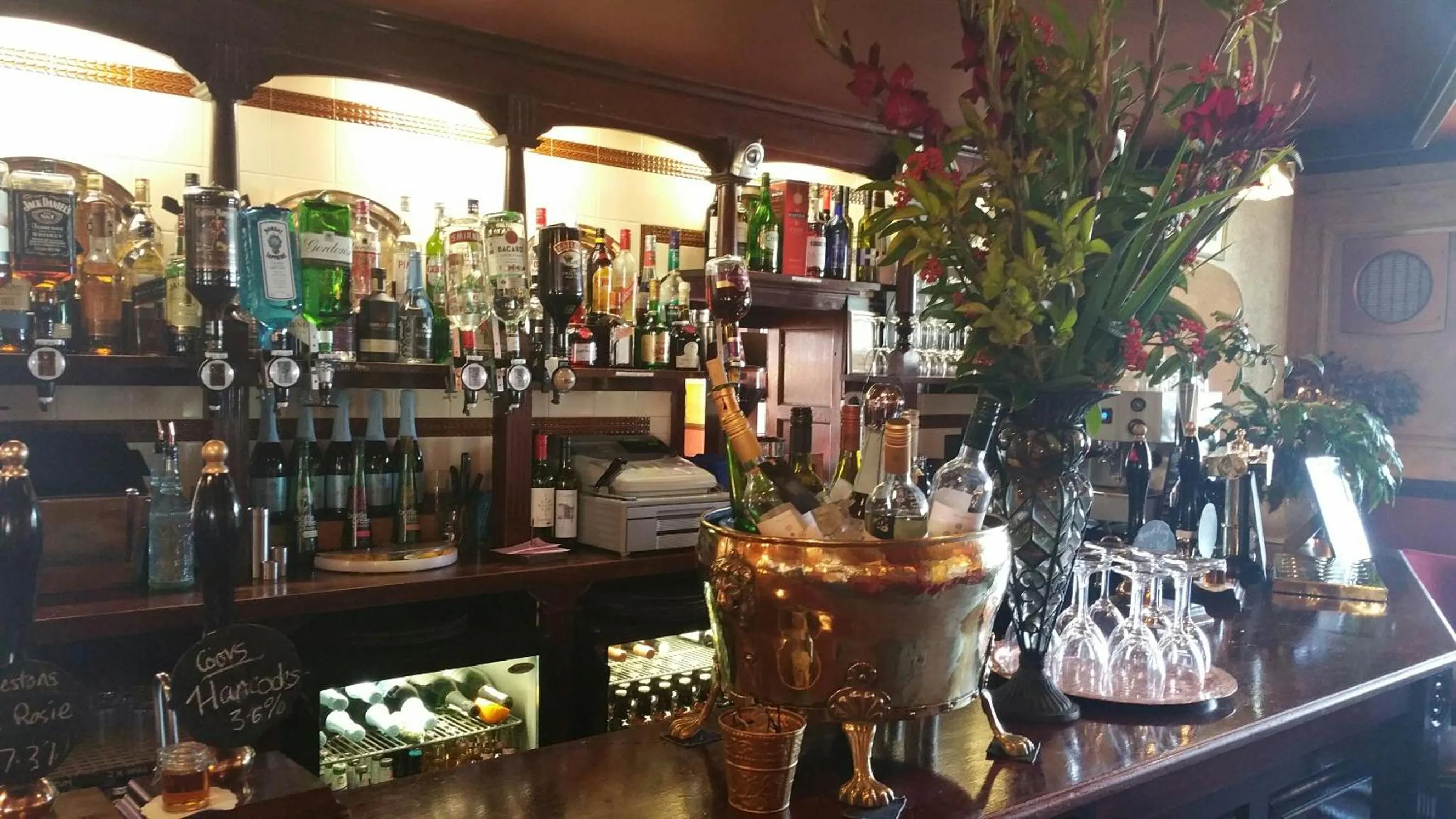 Lounge or bar in The Carre Arms Hotel & Restaurant