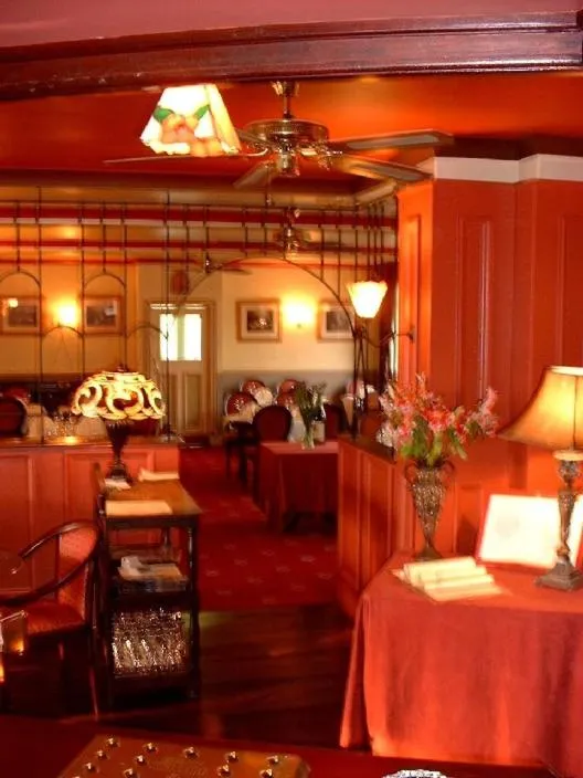 Restaurant/places to eat in The Carre Arms Hotel & Restaurant