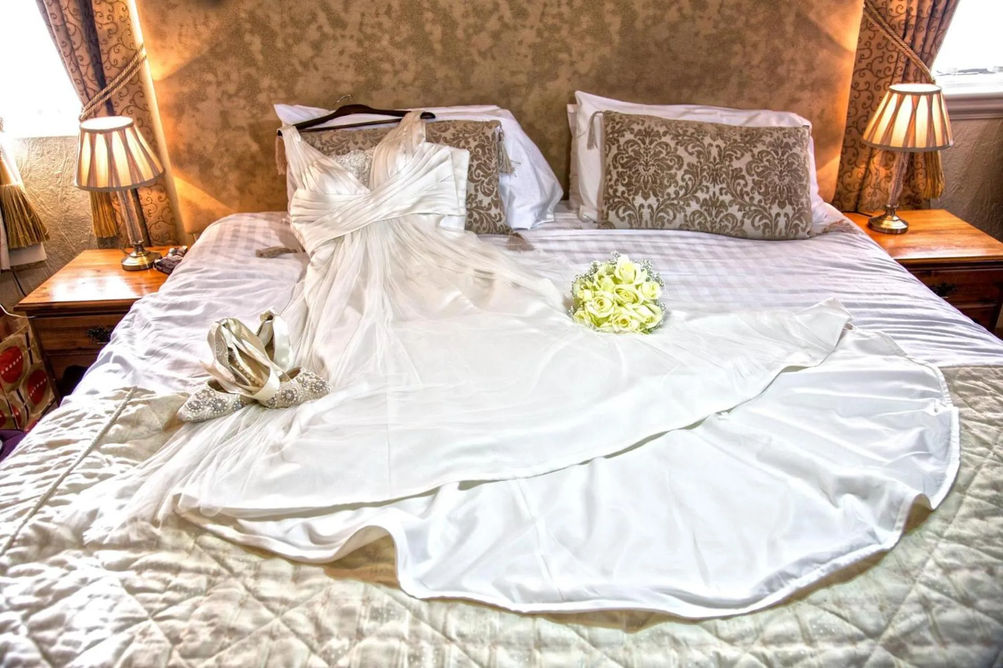 Bed in The Carre Arms Hotel & Restaurant