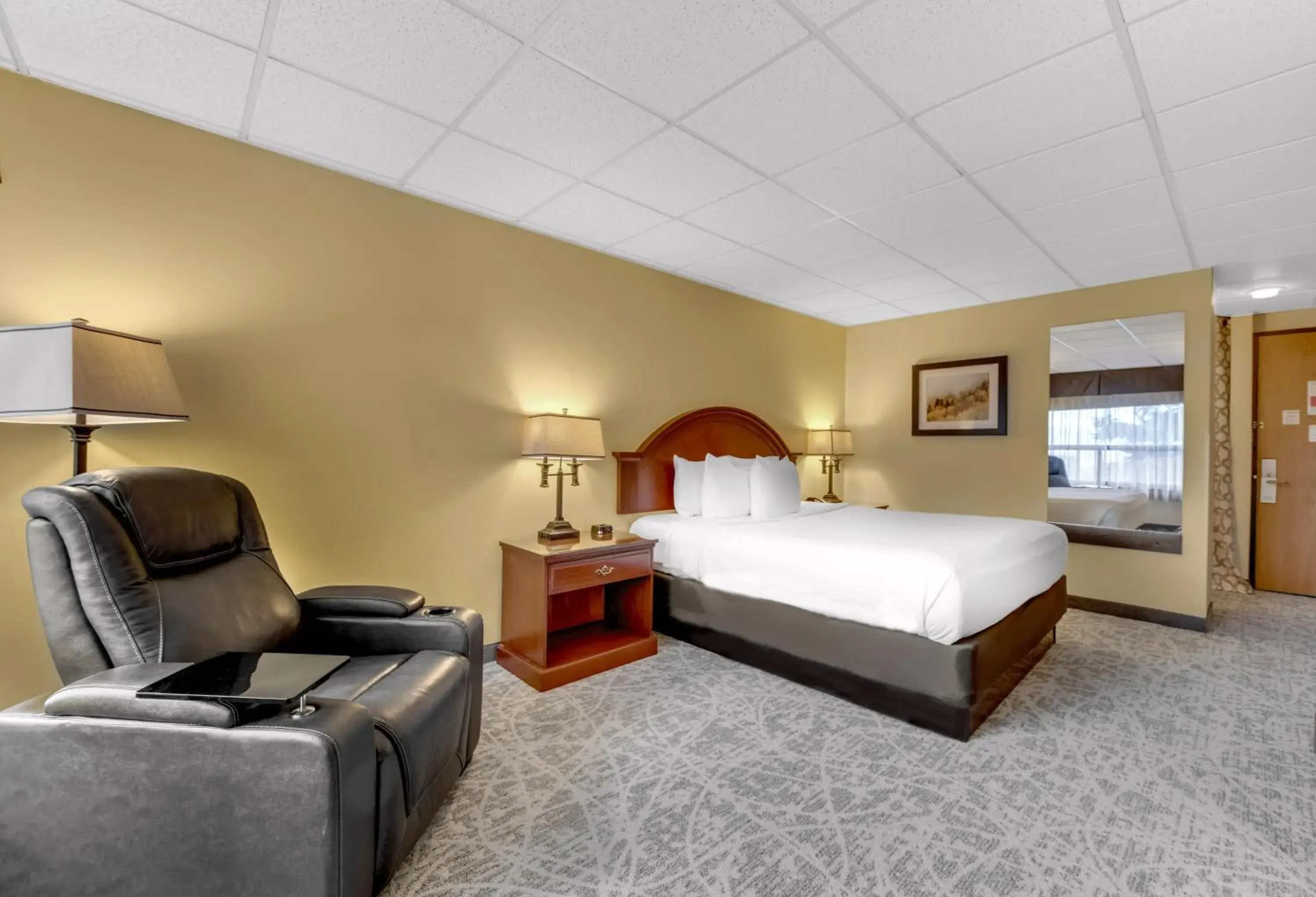 Photo of the whole room, Bed in The Academy Hotel Colorado Springs Photo of the whole room, Bed in The Academy Hotel Colorado Springs