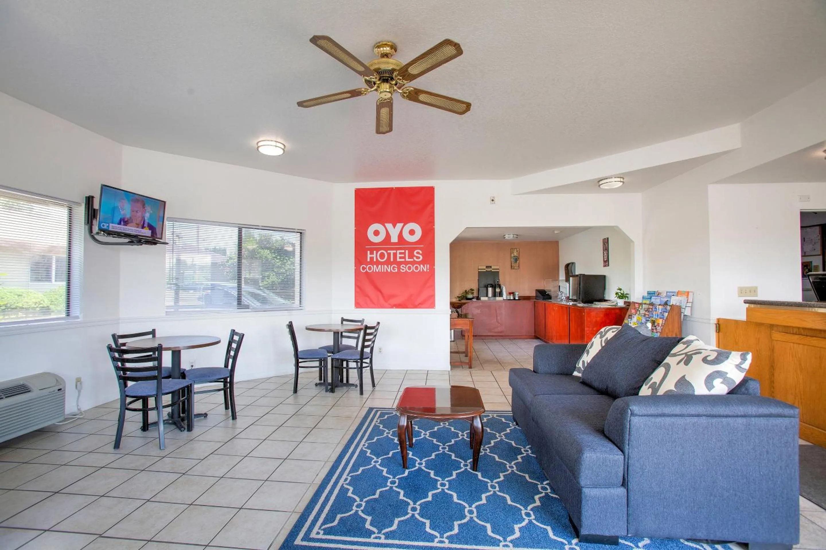 Lobby or reception in OYO Woodland Hotel and Suites