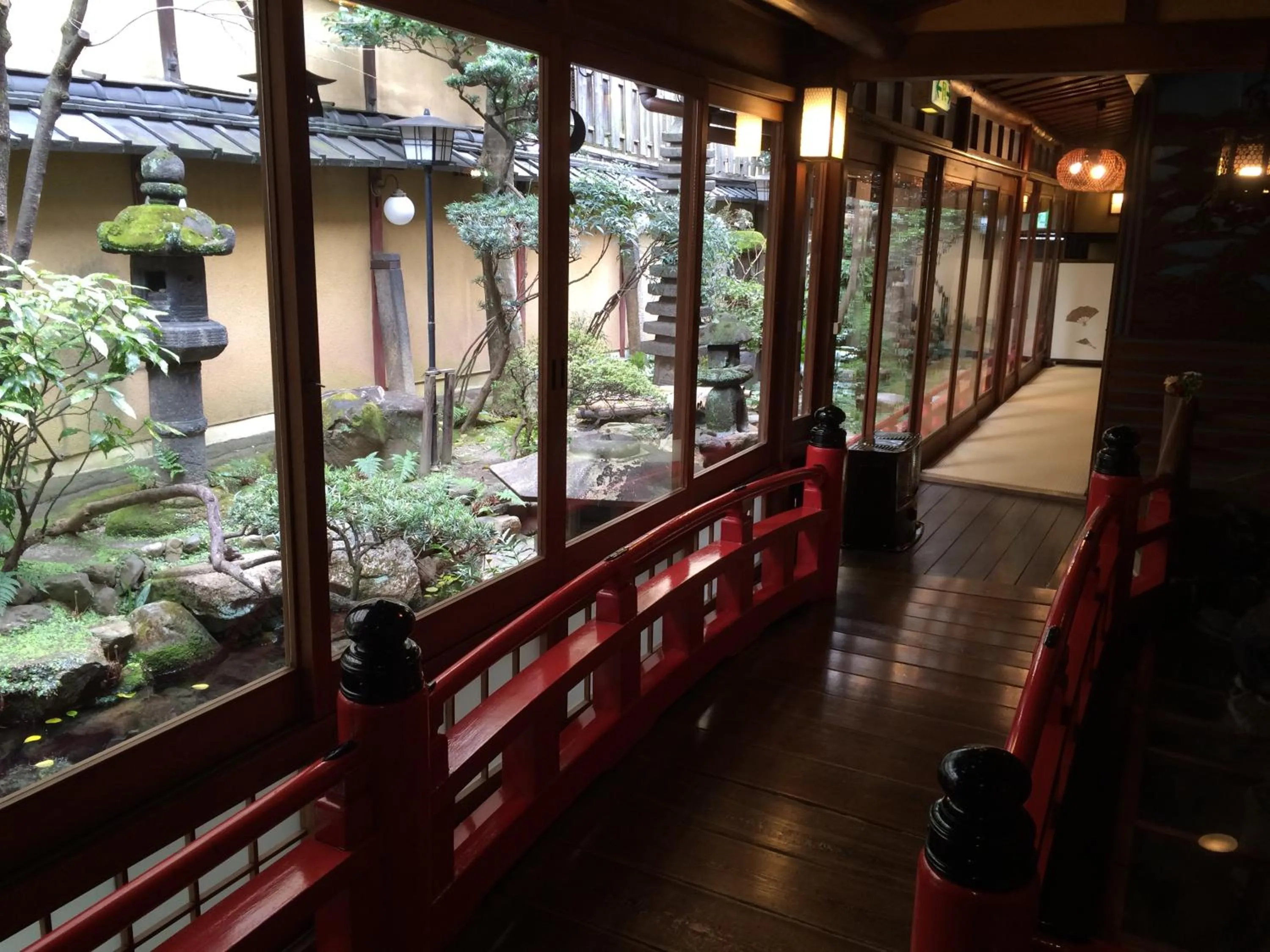 Decorative detail in Yadoya Kikokuso