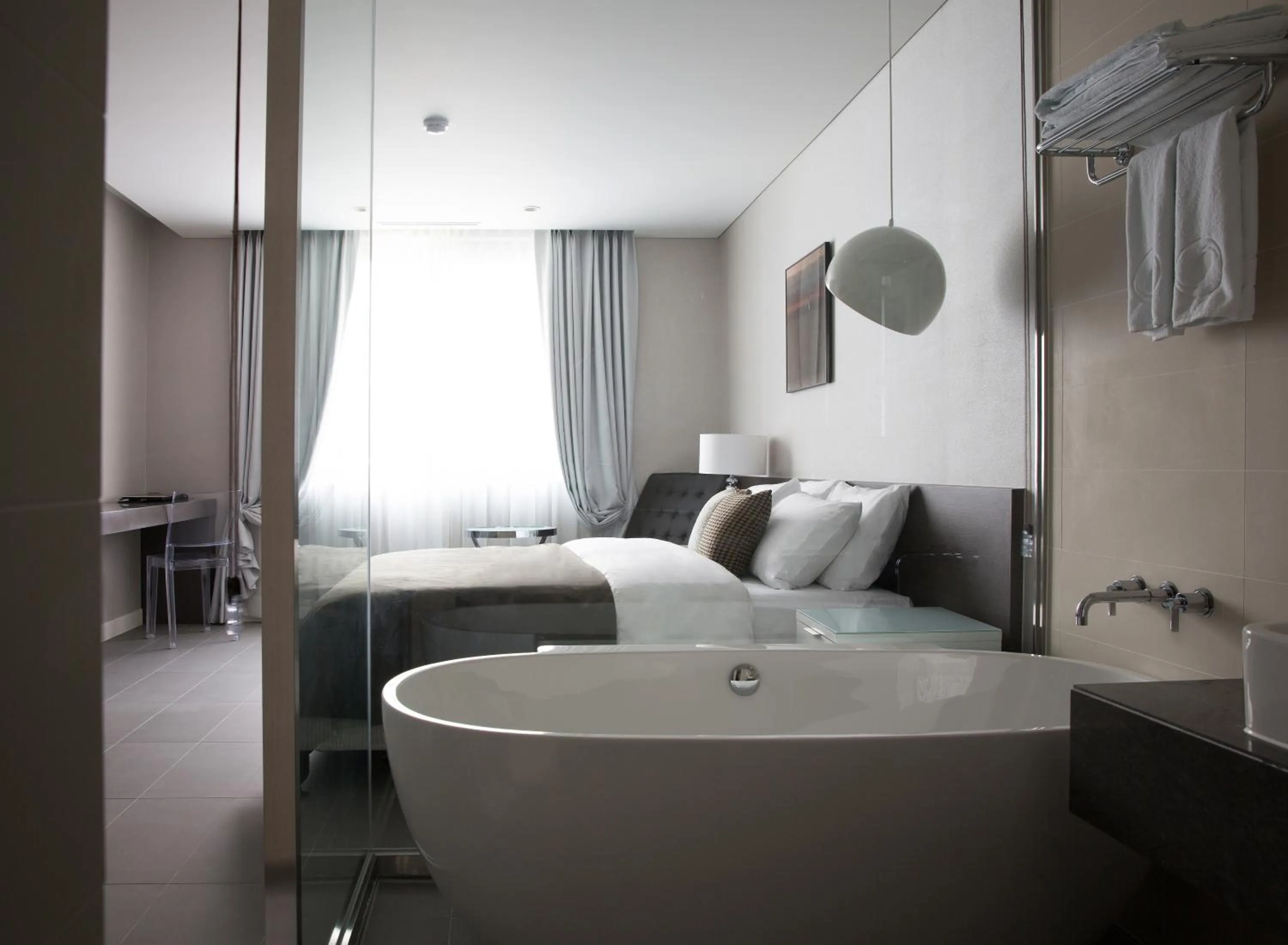 Bathroom, Bed in Hotel Mate Bundang