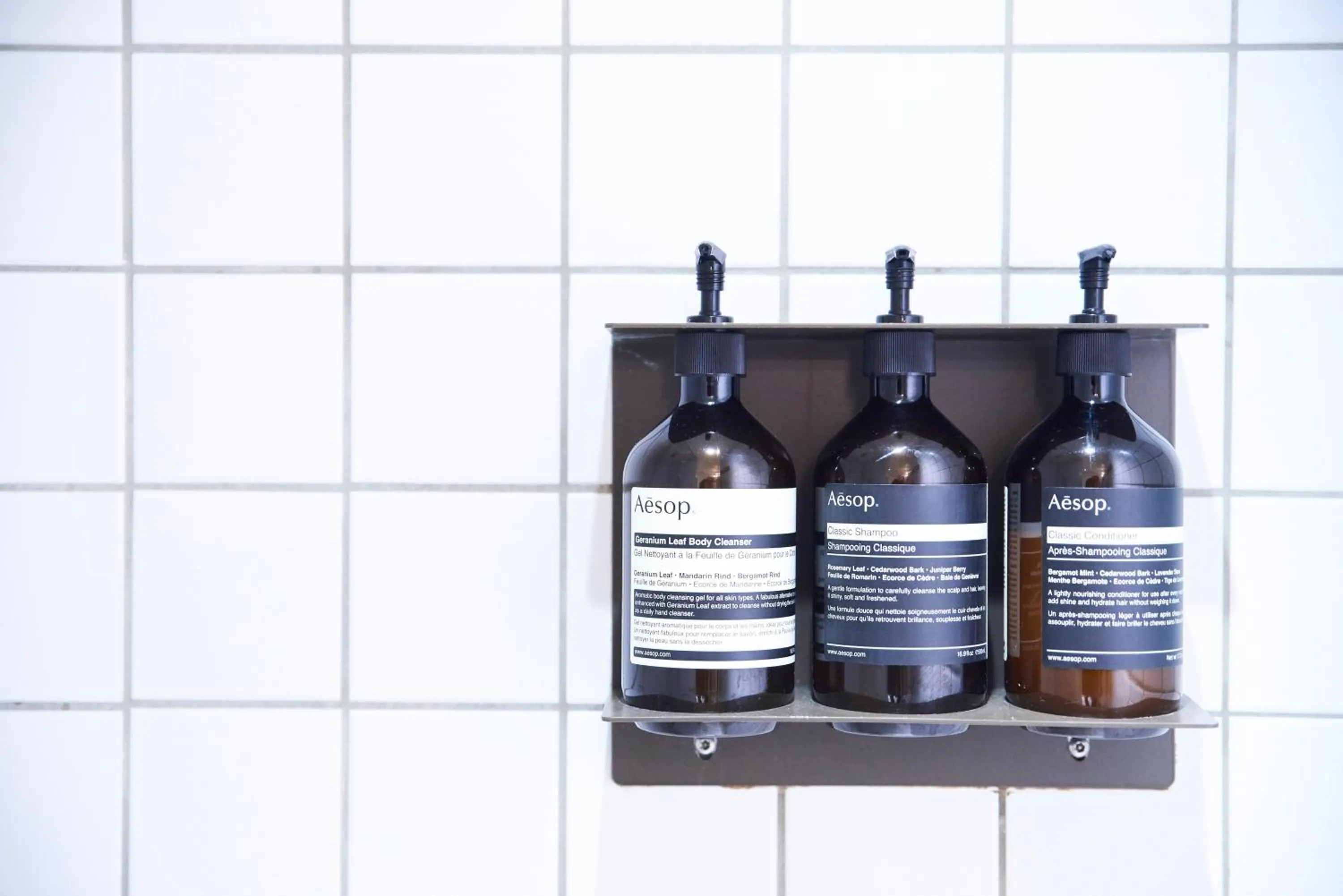 Shower in The Oyster Inn