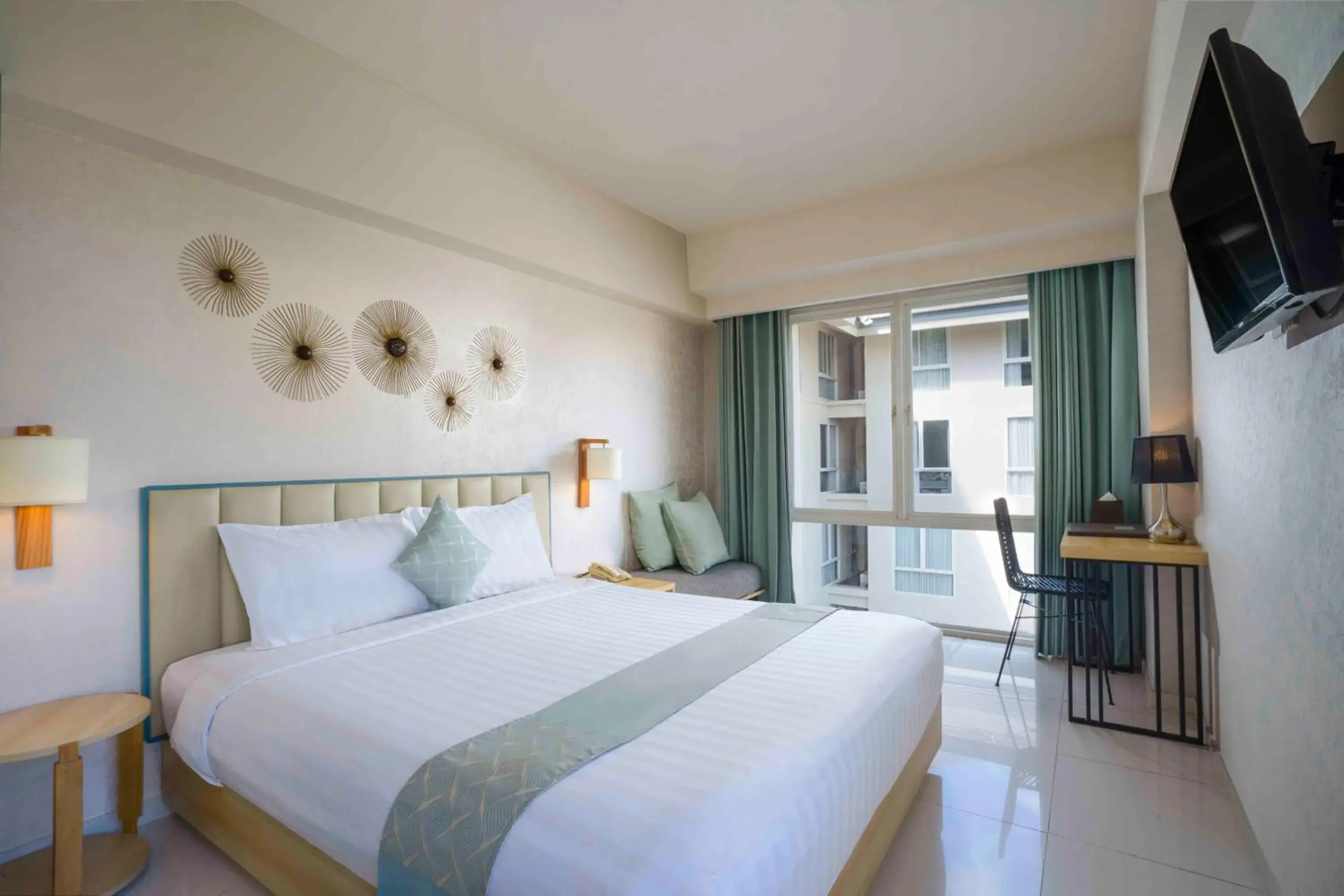 Bedroom, Bed in Solaris Hotel Kuta Bedroom, Bed in Solaris Hotel Kuta