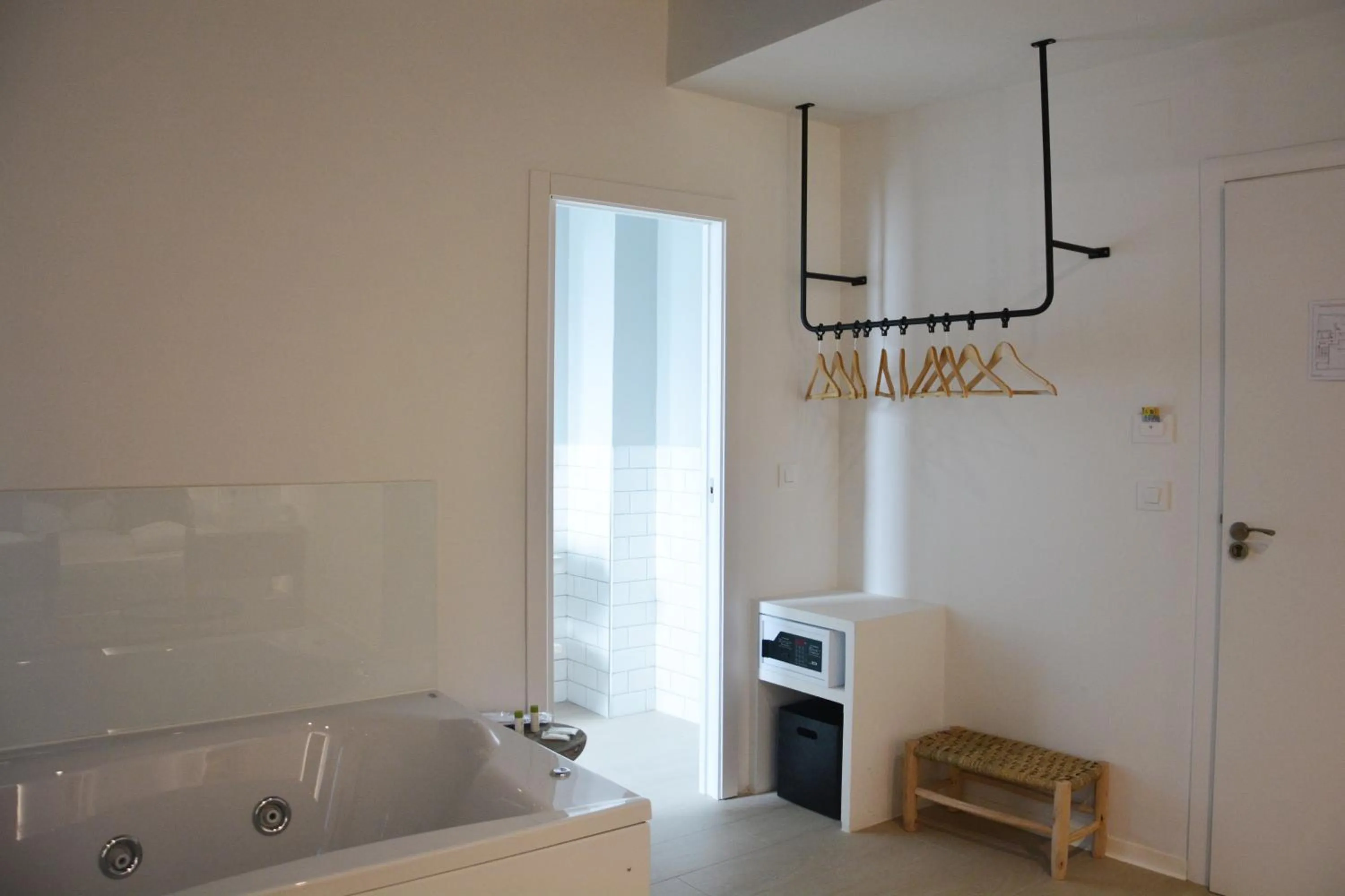 Hot Tub in YOU & CO. Saler Beach Boutique