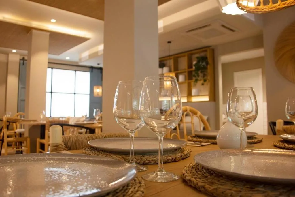 Restaurant/places to eat in YOU & CO. Saler Beach Boutique