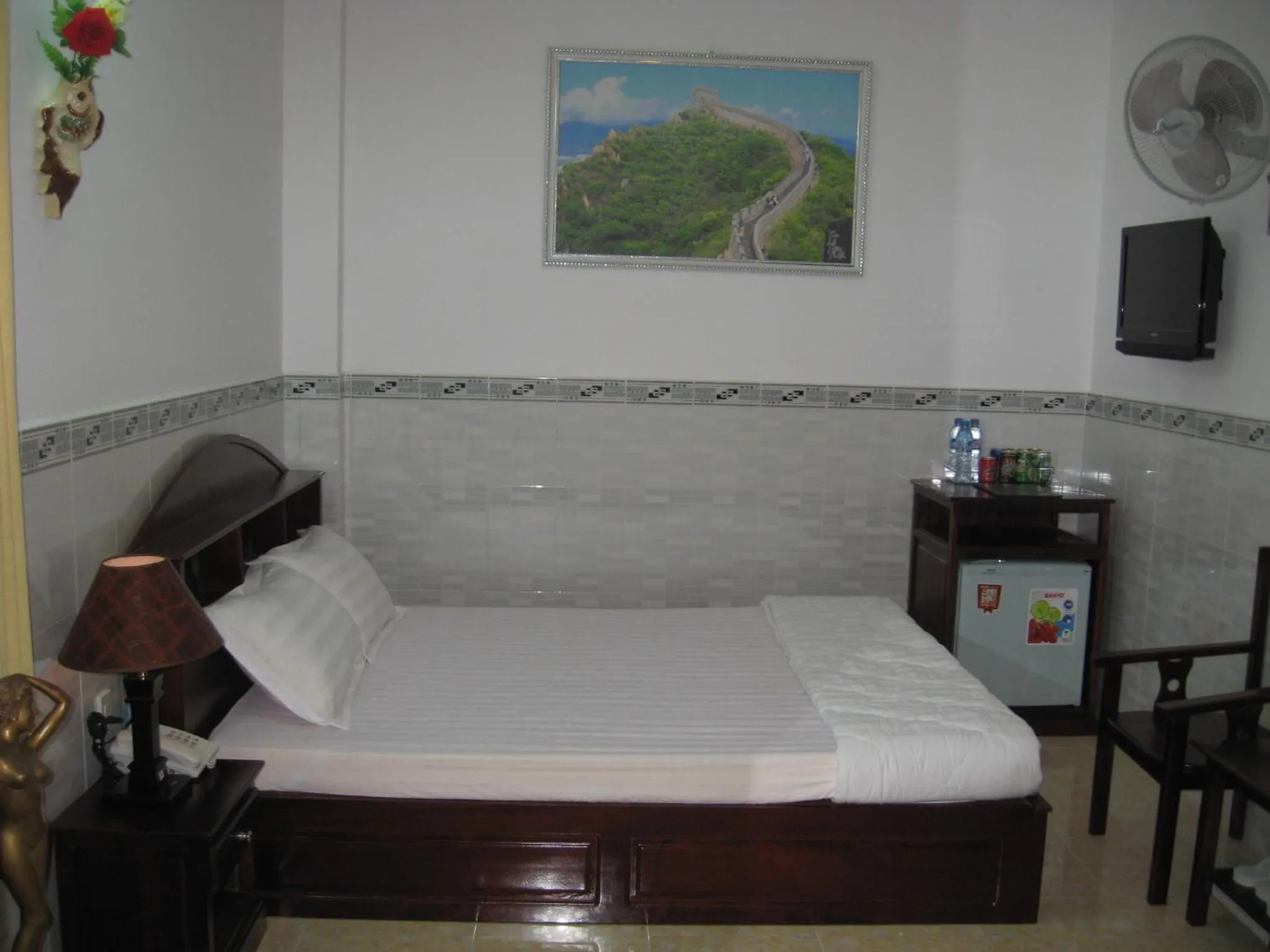 Photo of the whole room, Bed in Huynh Lac Can Tho Hotel