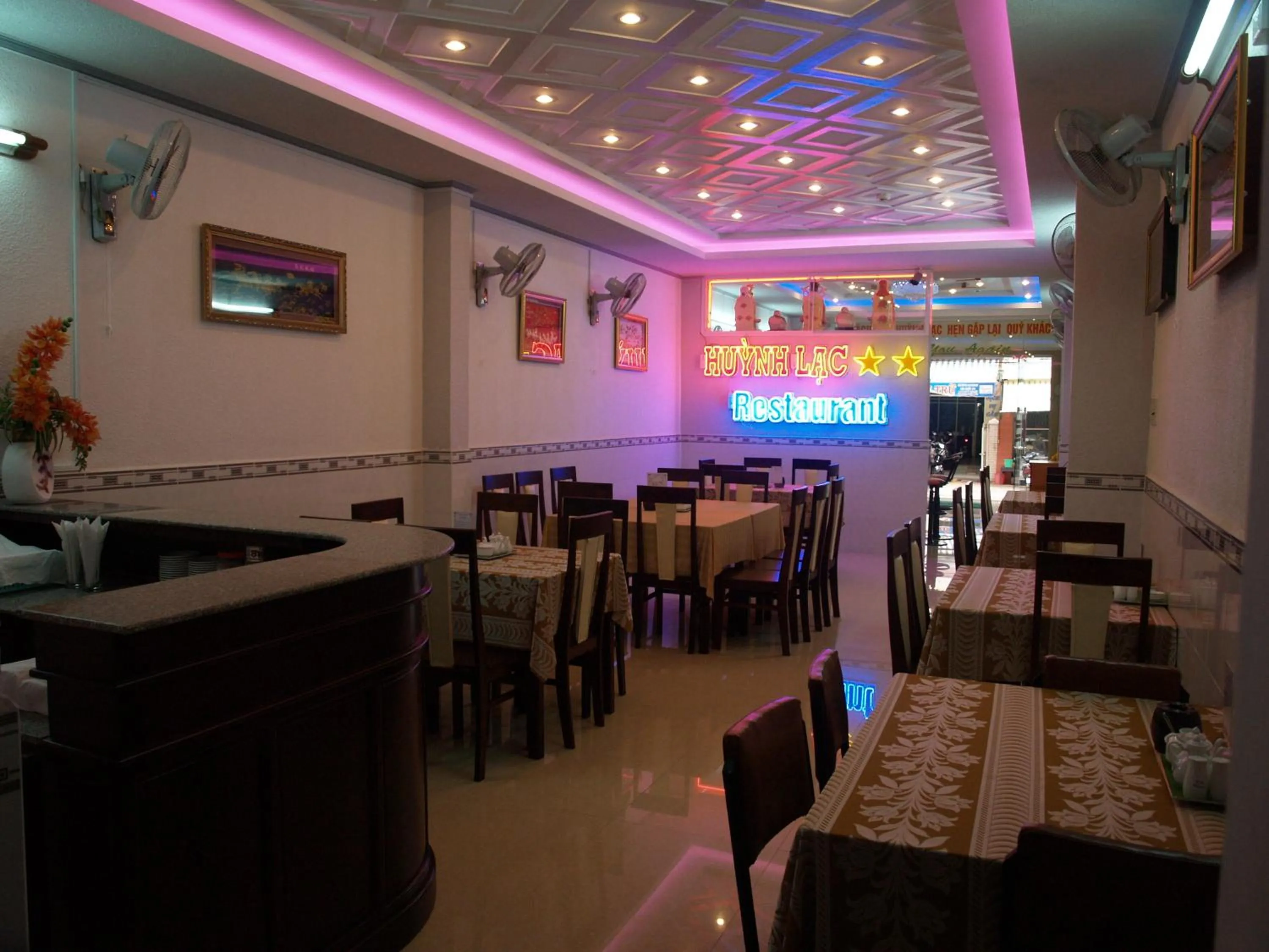 Restaurant/places to eat in Huynh Lac Can Tho Hotel