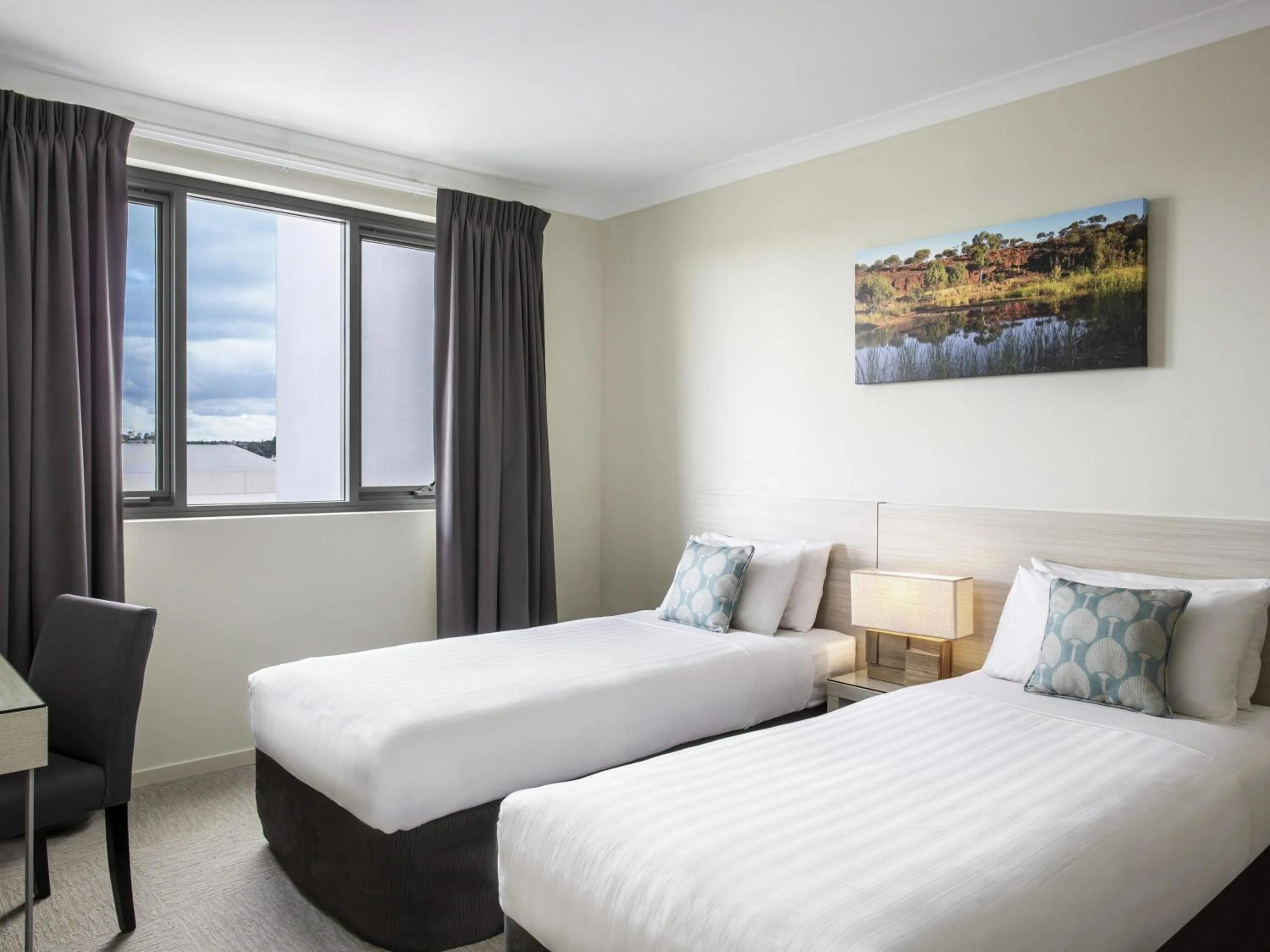 Bedroom, Bed in Mantra Geraldton