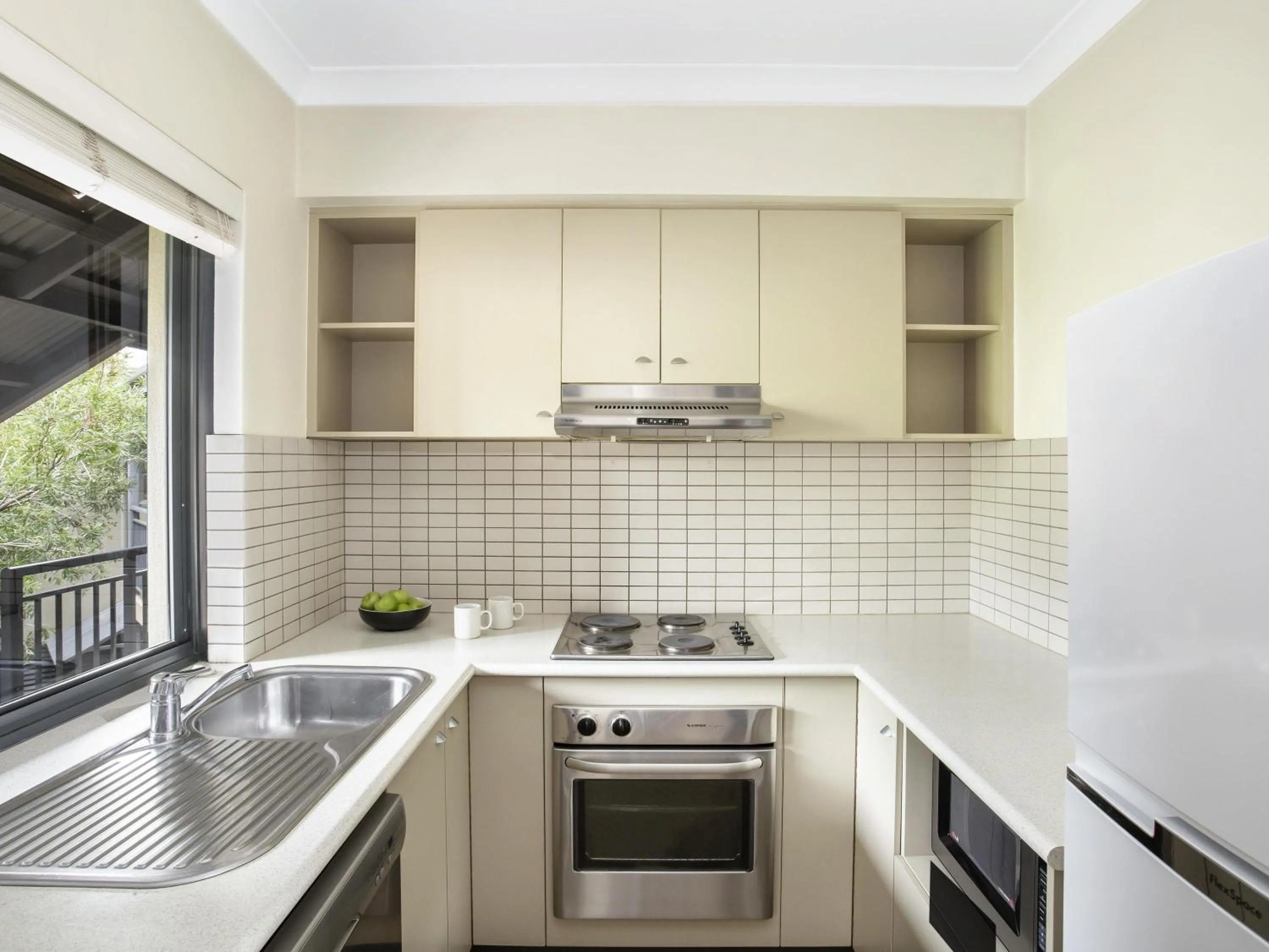 Bedroom in Mantra Geraldton