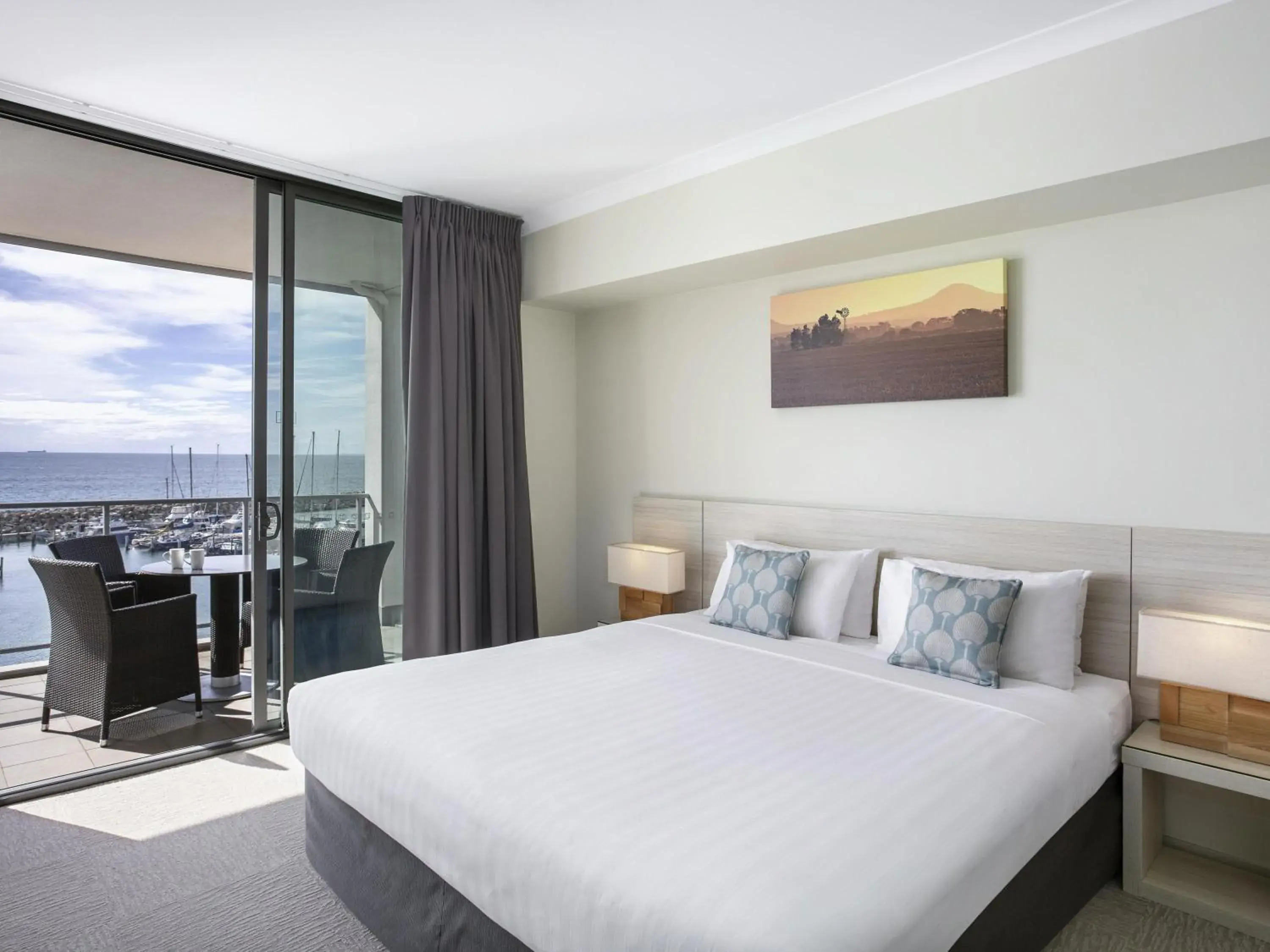 Bedroom, Bed in Mantra Geraldton Bedroom, Bed in Mantra Geraldton