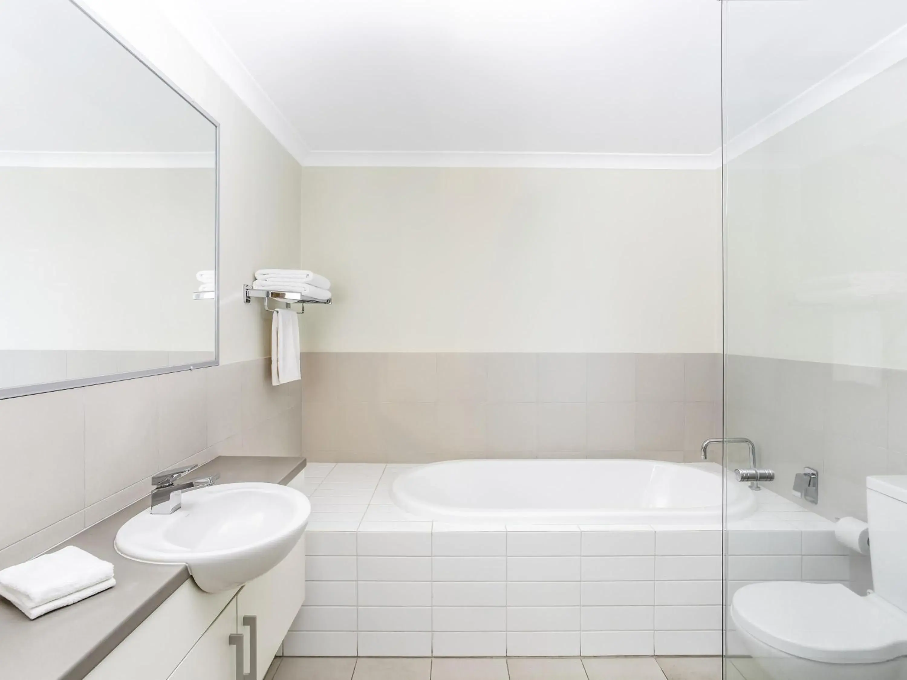 Bedroom in Mantra Geraldton Bedroom in Mantra Geraldton