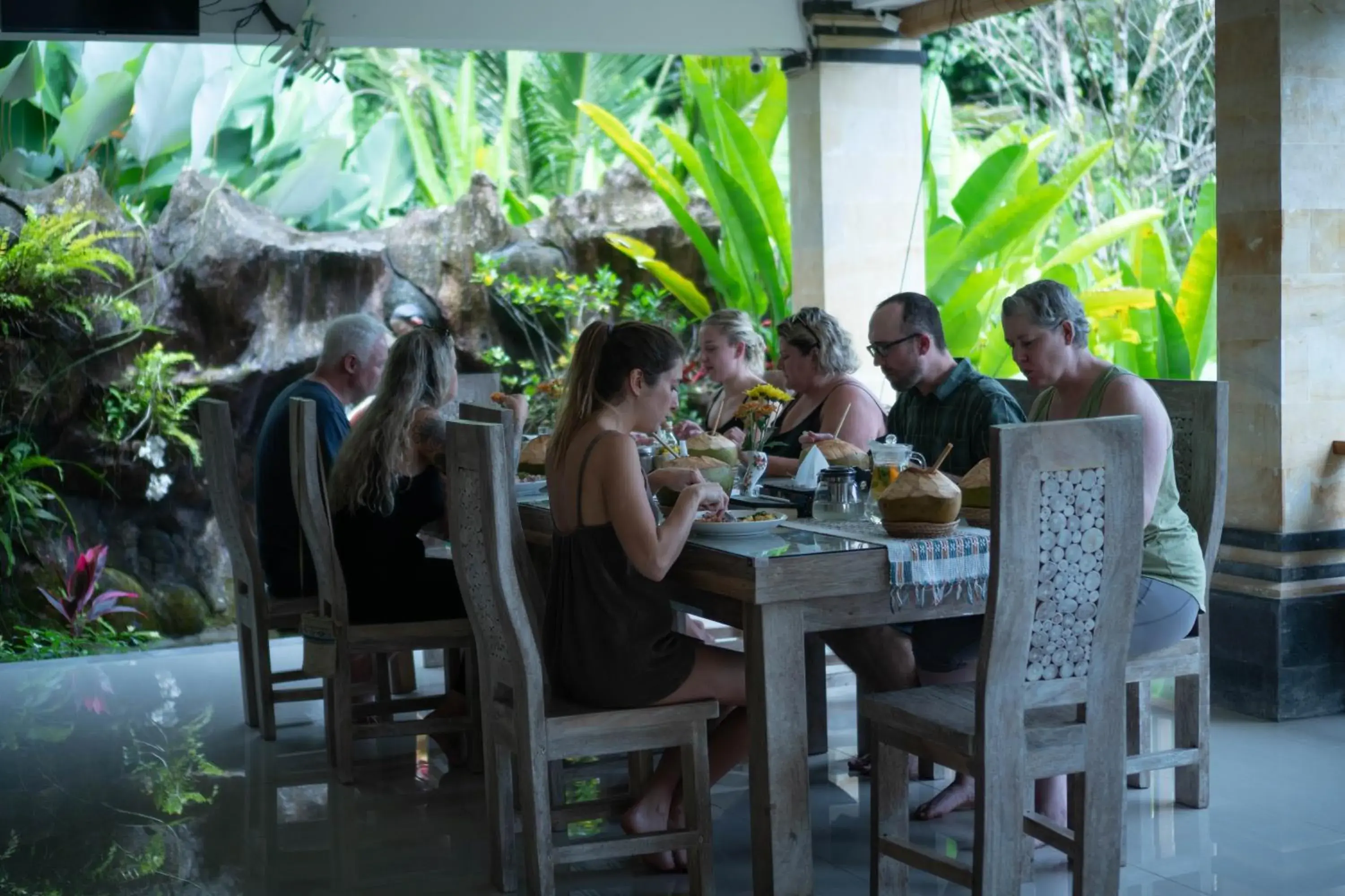 Restaurant/places to eat in Bali Sesandan Garden Restaurant/places to eat in Bali Sesandan Garden