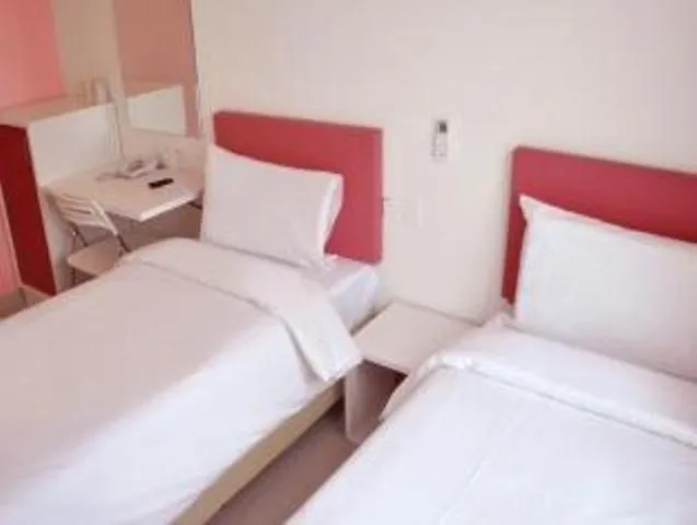 Bed in YY318 Hotel Bukit Bintang