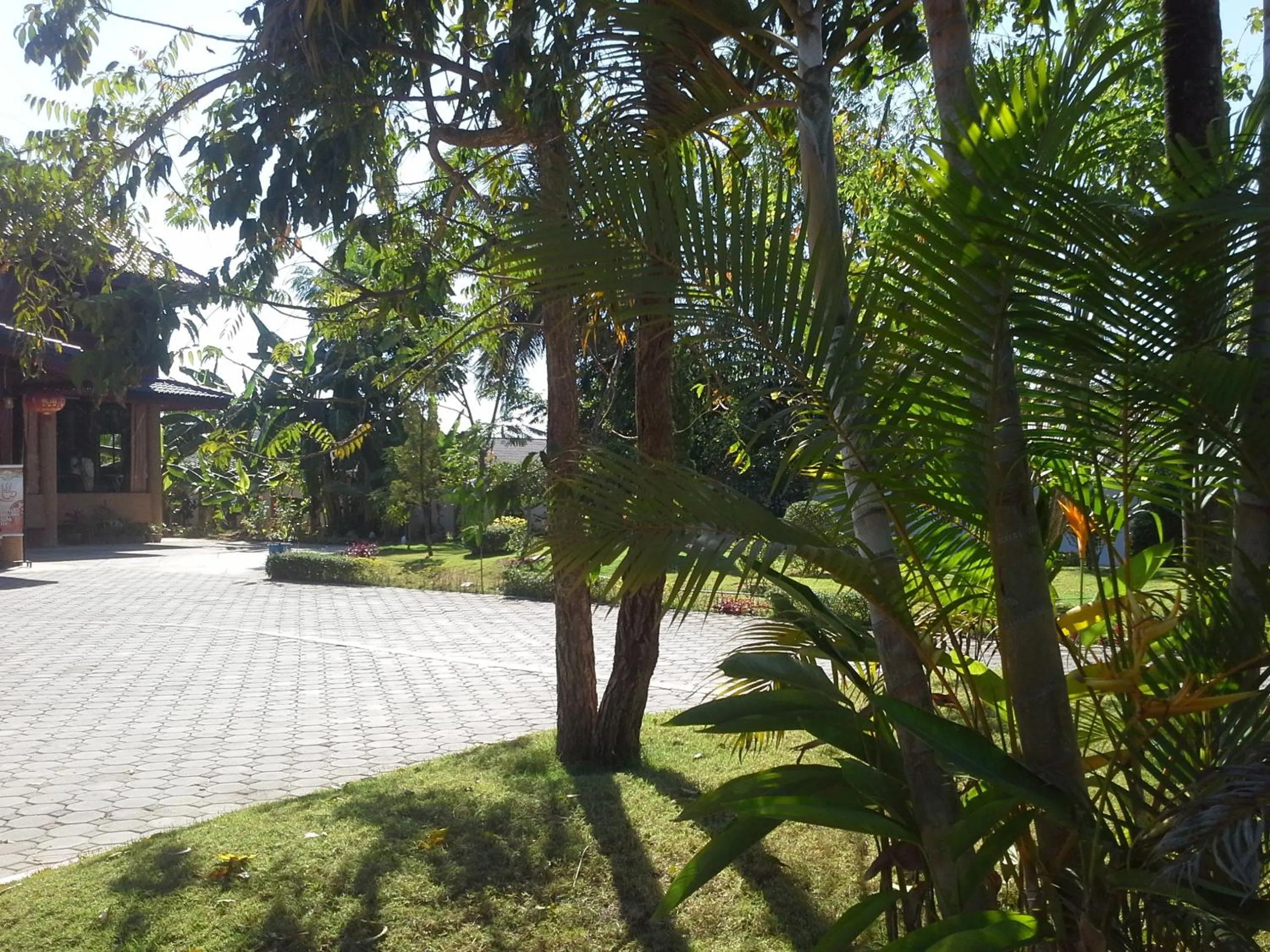 Garden in Suandarbporn Resort Mae Sot